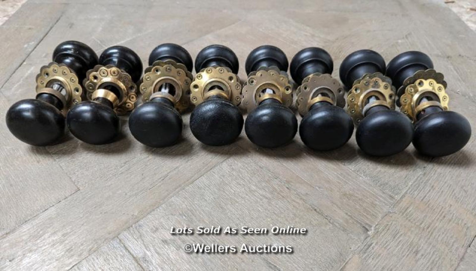 Set of 8 ex shop stock hardwood wood handles with brass 'flowe' back plates. Never been used. Handle - Image 3 of 5