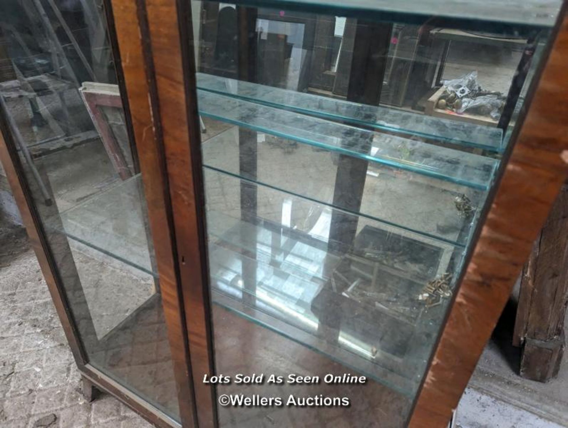 A solid walnut and veneered walnut display cabinet. Some veneer damaged and peeling. Mirrored back - Image 6 of 6