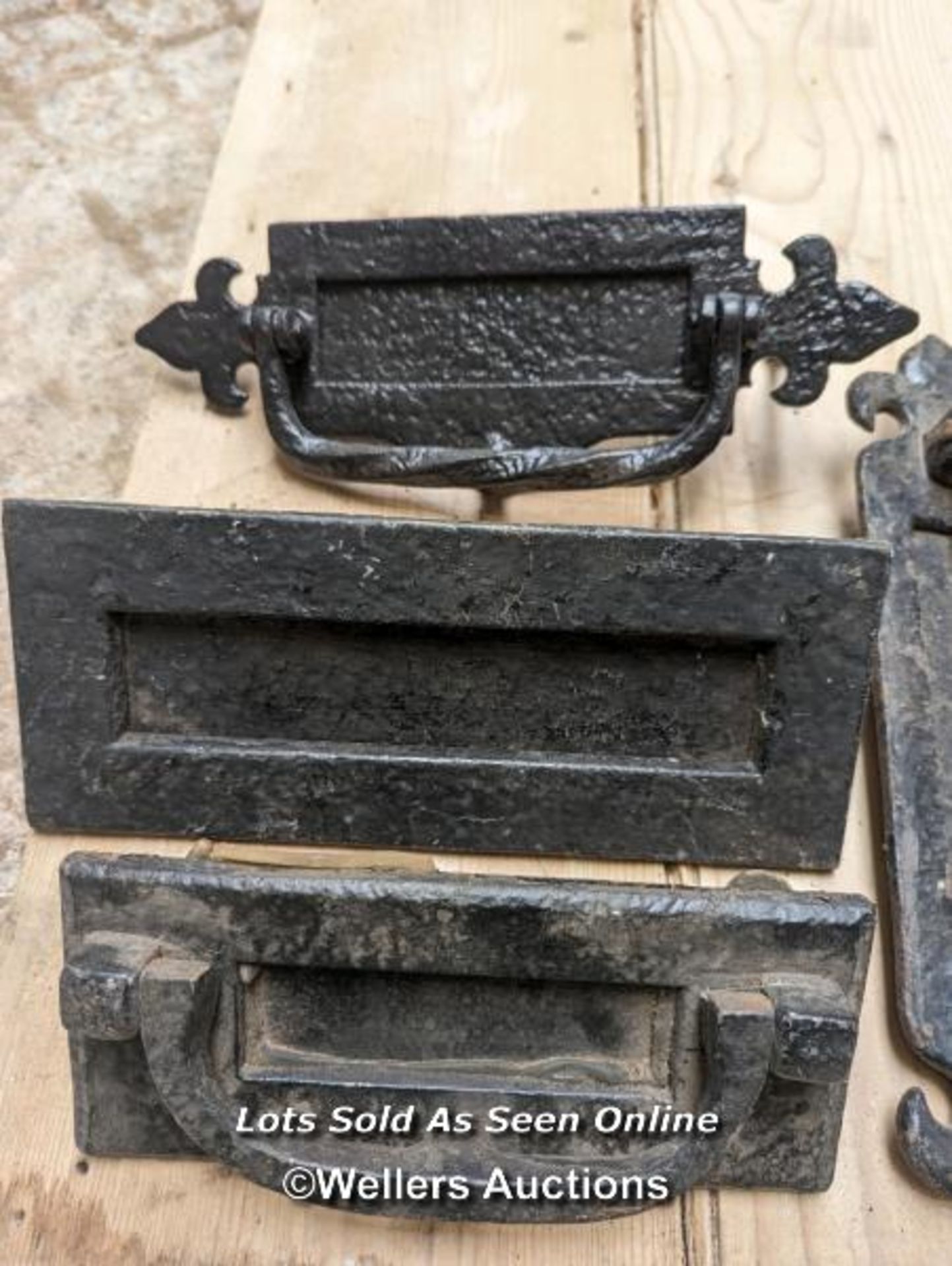 Selection of cast iron front door furniture including letterboxes, knockers, door pulls. - Image 2 of 3