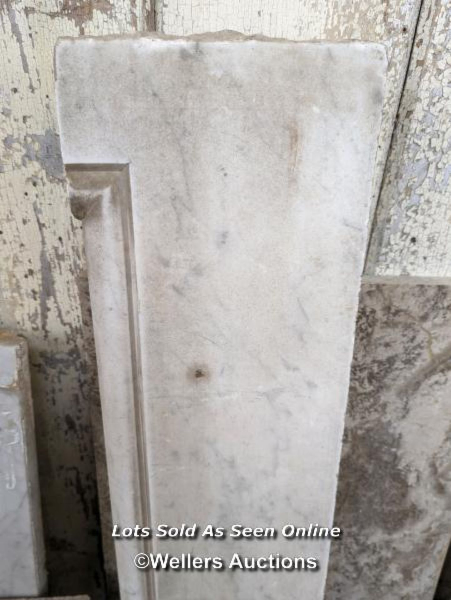 7 pieces of marble various colours inc carrara white. Smallest piece 20cm x 65cm. Largest 46cm x - Bild 6 aus 6