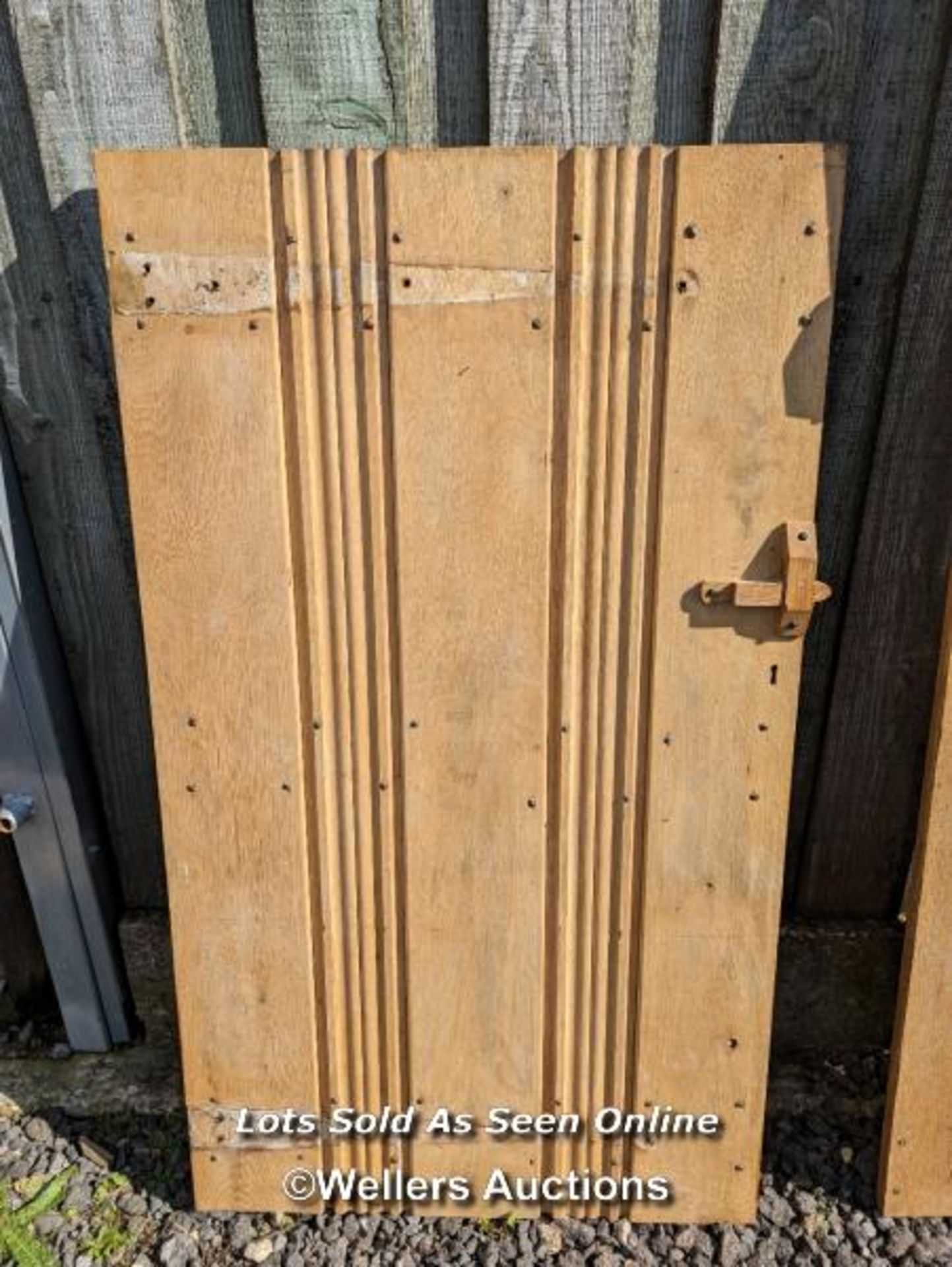 2 arts and crafts oak solid oak plank doors. 60cm x 171cm and 75cm x 130cm - Image 3 of 6