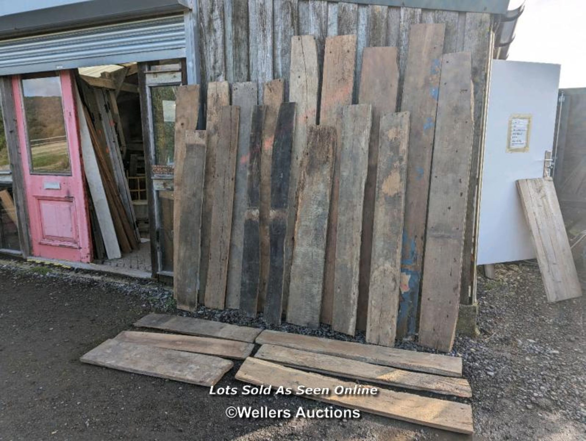 Georgian pit sawn old oak flooring. 7 square metres, t&g edge. 22 boards, lengths from 1.1m to 2.1m,