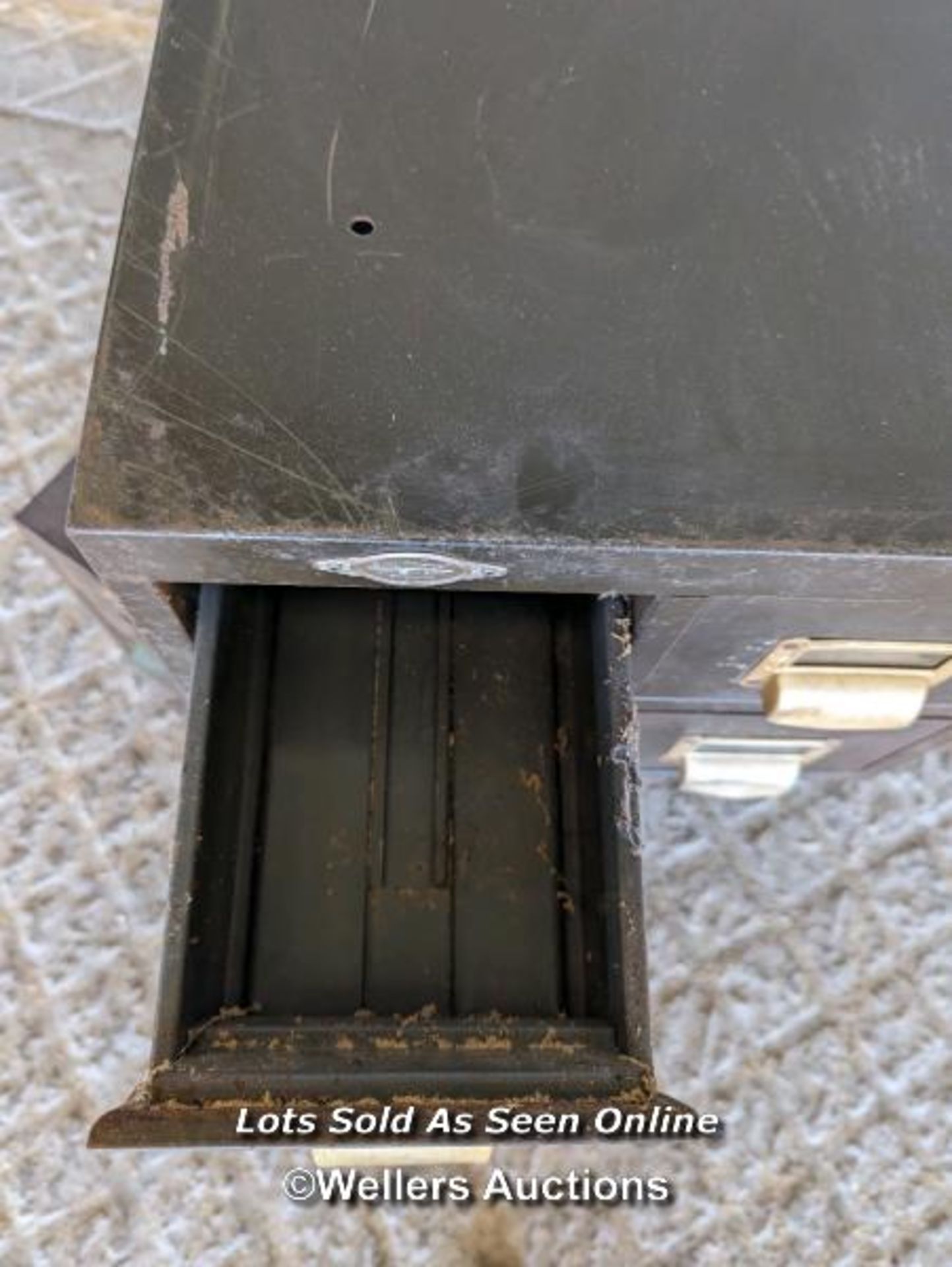 2 metal four drawer filing cabinets C1930 with brass handles/card holders. Some rust and paint loss - Image 3 of 6