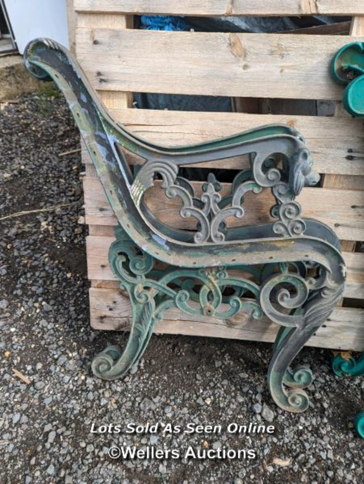 A set of Victorian curved wrought iron bench ends plus 2 pairs of later heavy cast iron bench ends - Image 3 of 6