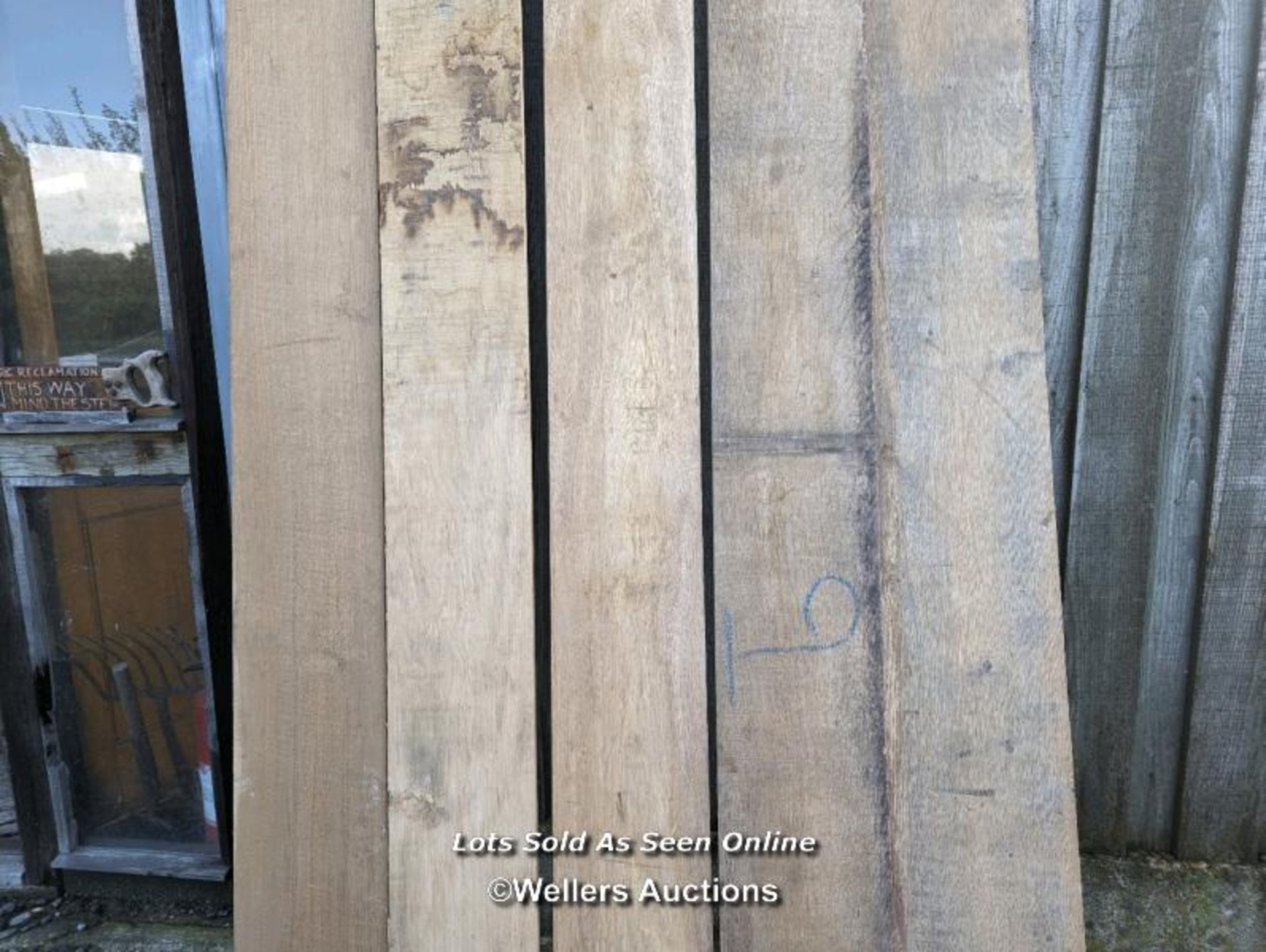 5 oak boards, widths from 21cm to 26cm, lengths from 217cm to 327cm. 3 square metres. Thickness 2. - Image 2 of 4