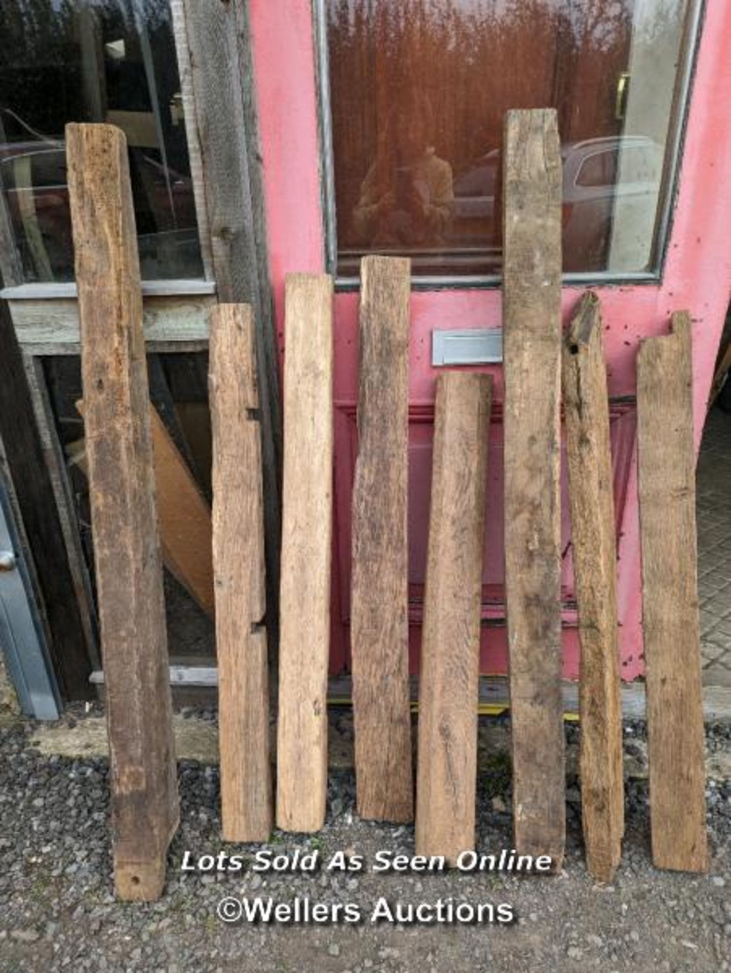 8 solid oak reclaimed beams for decorative use or over a woodburner/stove. Longest 149cm. Shortest