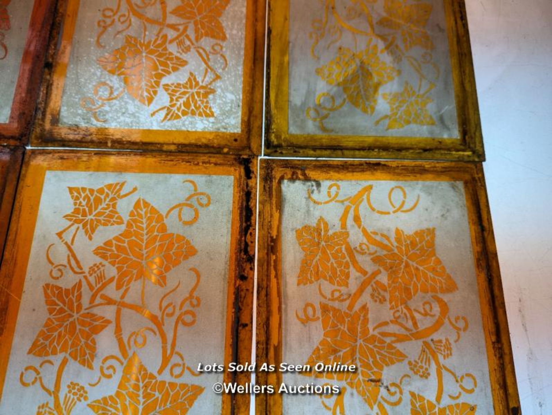 6 pieces of etched Victorian glass. Leaf design. One piece broken. 15cm x 28cm - Image 3 of 5