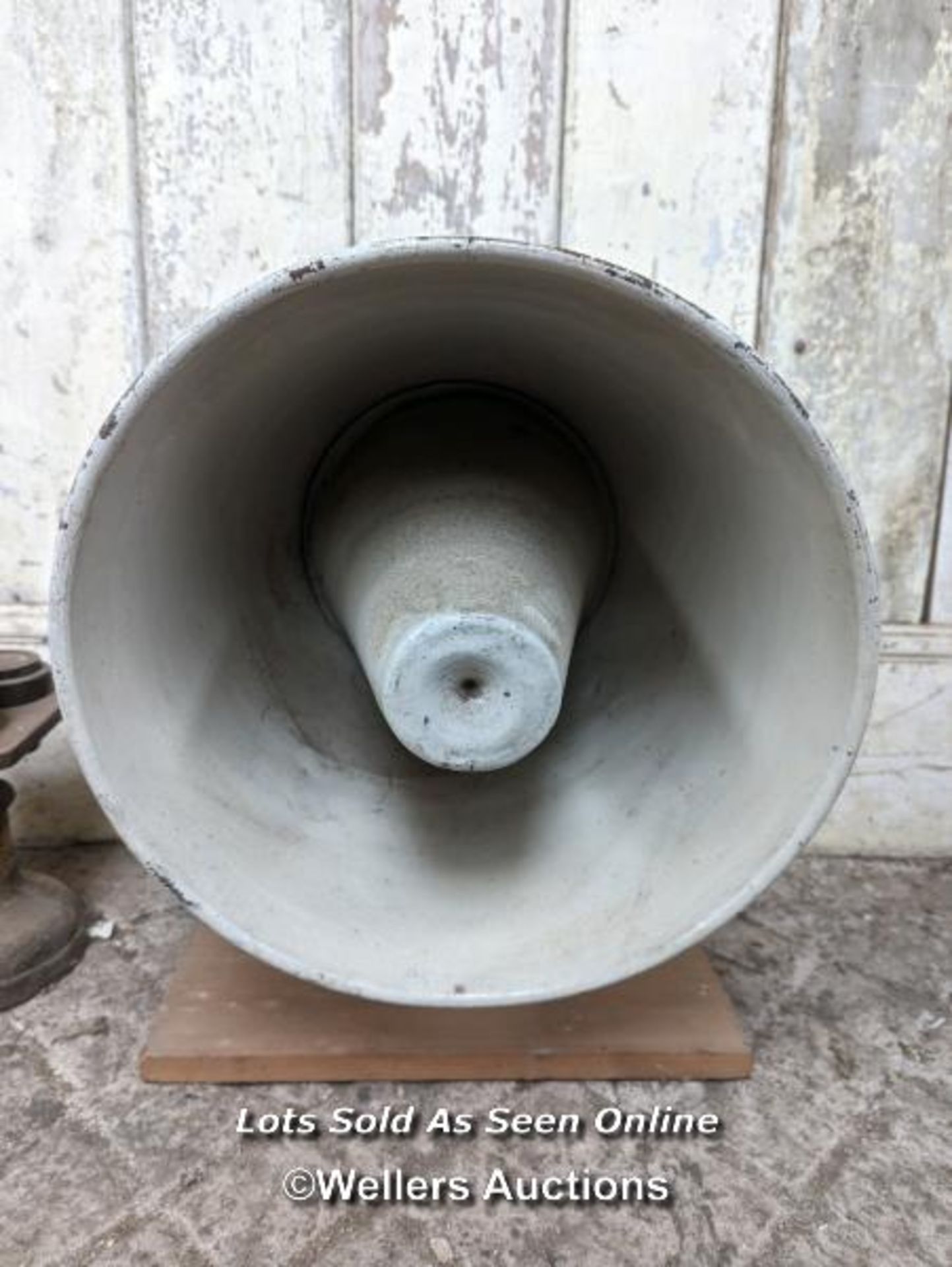 Engineering measure rule, white speaker/foghorn, set of old scales - Image 3 of 4