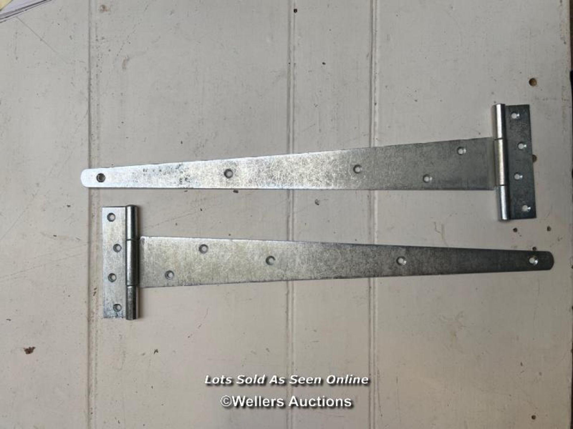 14 new galvanised hinges, 450mm long