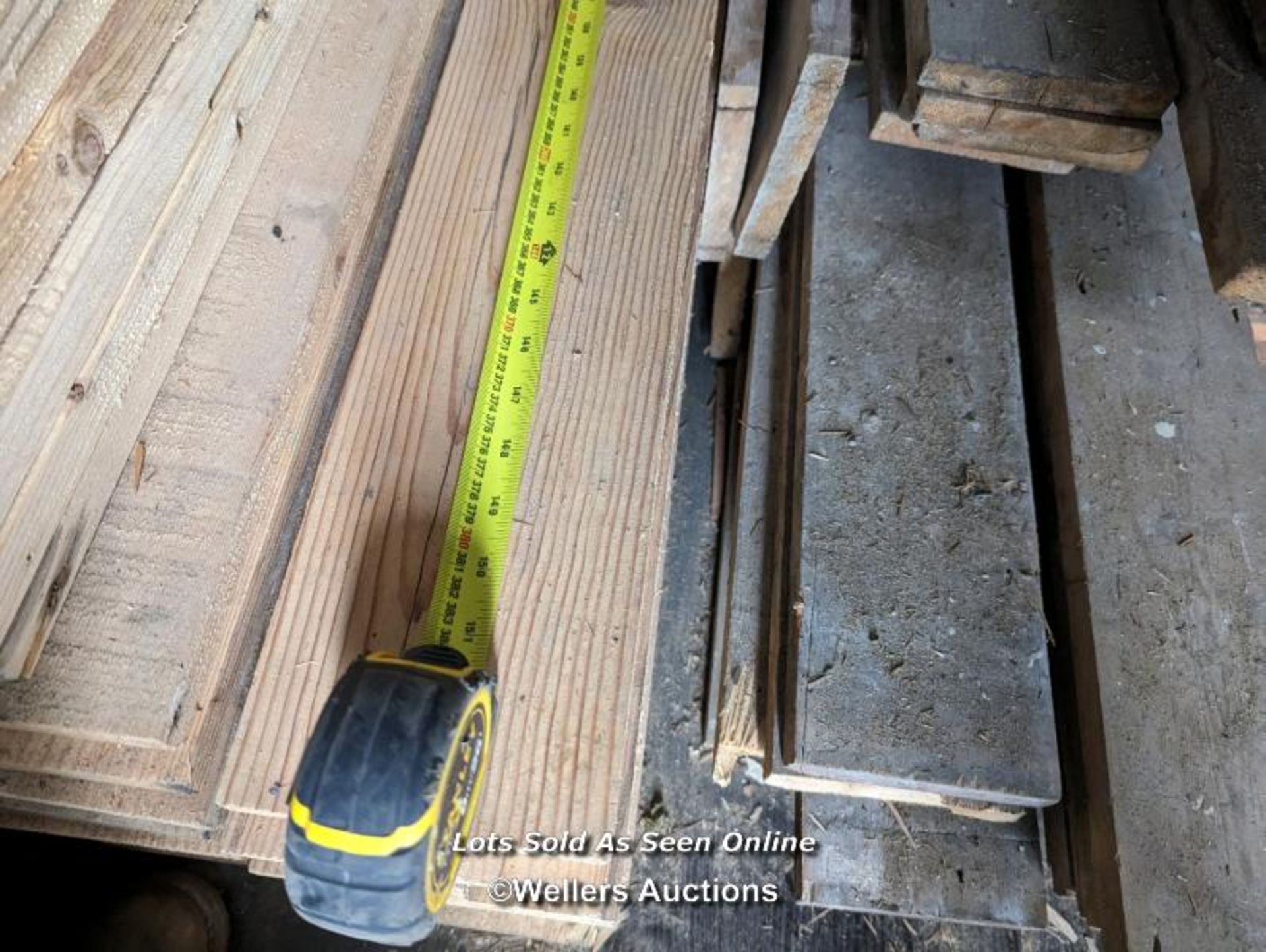 20m2 re sawn pine floorboards. 13cm W x 2.2cm thick. Boards are 1.9m to 3.9m long - Image 5 of 5