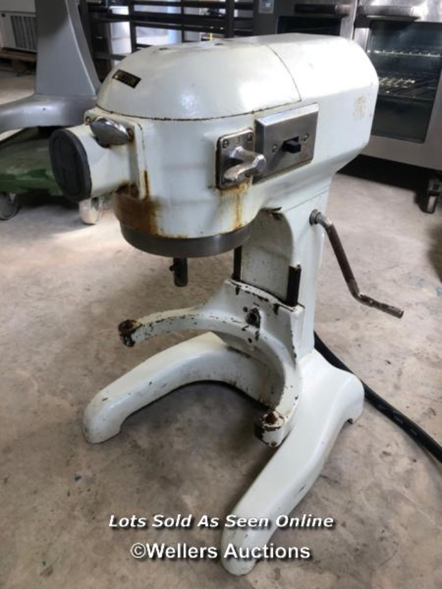*HOBART AF125 COMMERICAL STAND MIXER, 64CM (H) X 39CM (W) X 41CM (D) / COLLECTION LOCATION: - Image 2 of 6