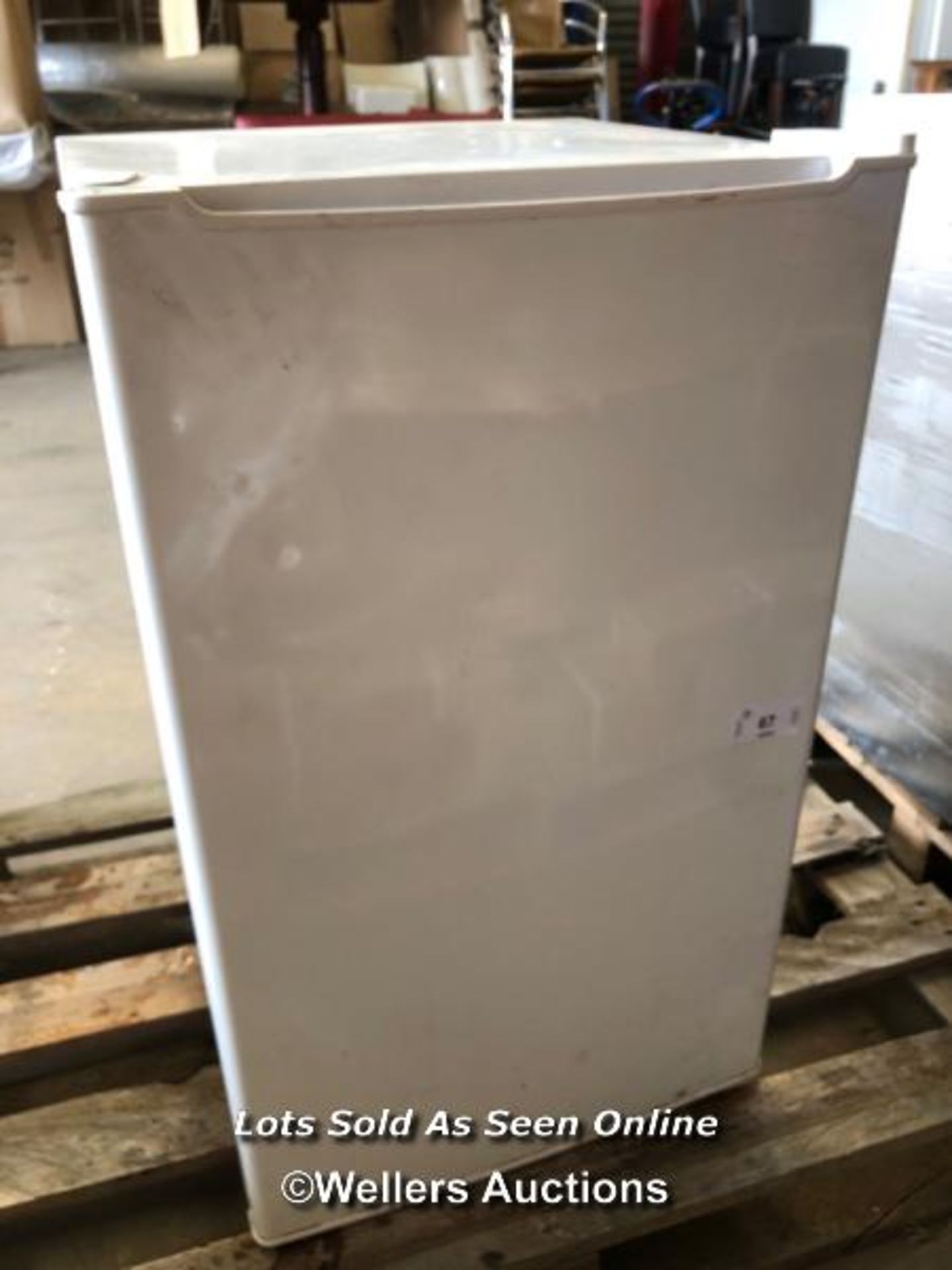 *UNDERCOUNTER FREEZER, 82CM (H) X 49CM (W) X 50CM (D) / COLLECTION LOCATION: PETERBOROUGH (PE1)