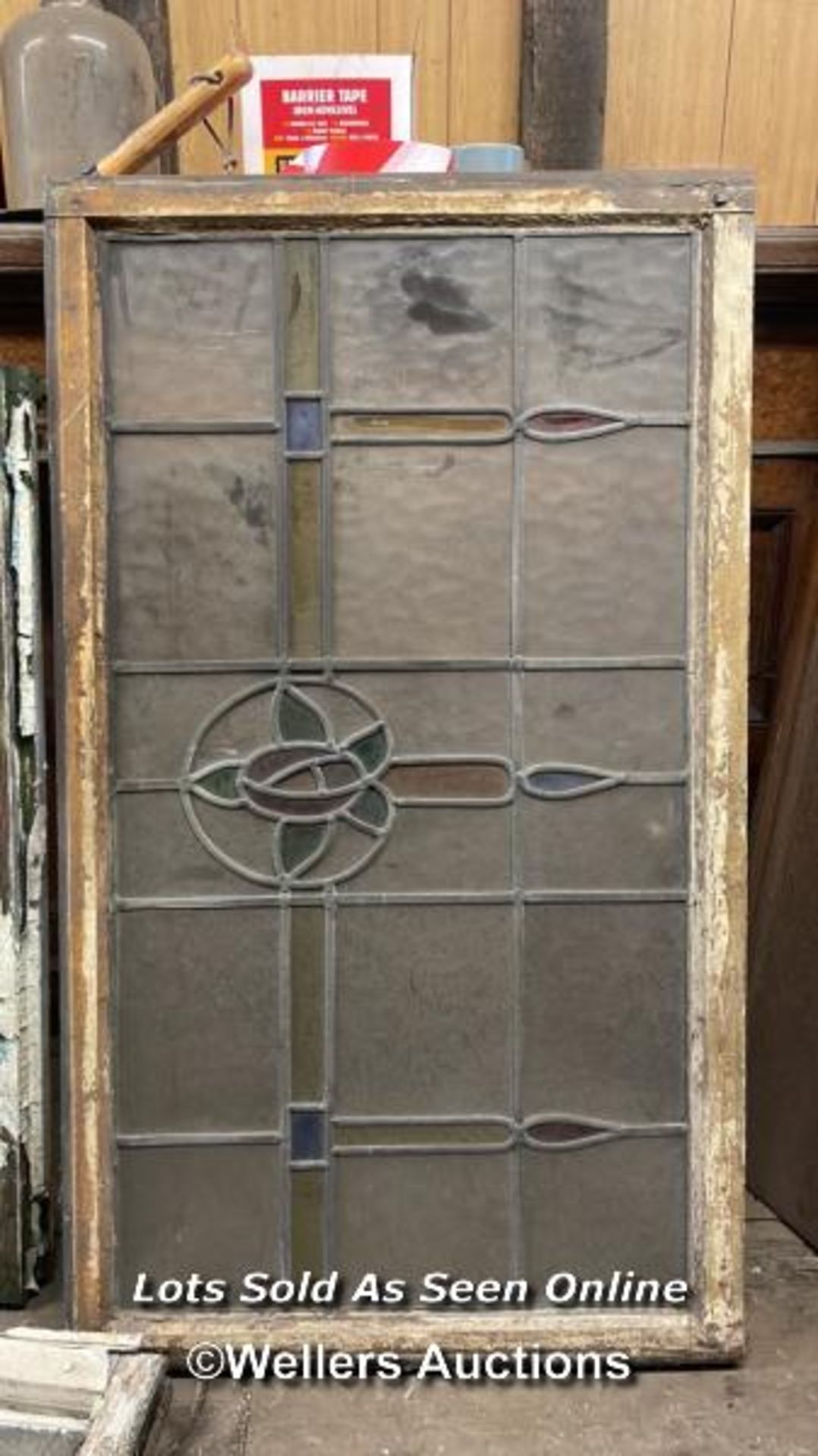 4X VARIOUS STAINED GLASS WINDOWS IN WOODEN FRAMES, LARGEST 117CM (W) X 90CM (H), FOR RESTORATION - Image 5 of 5