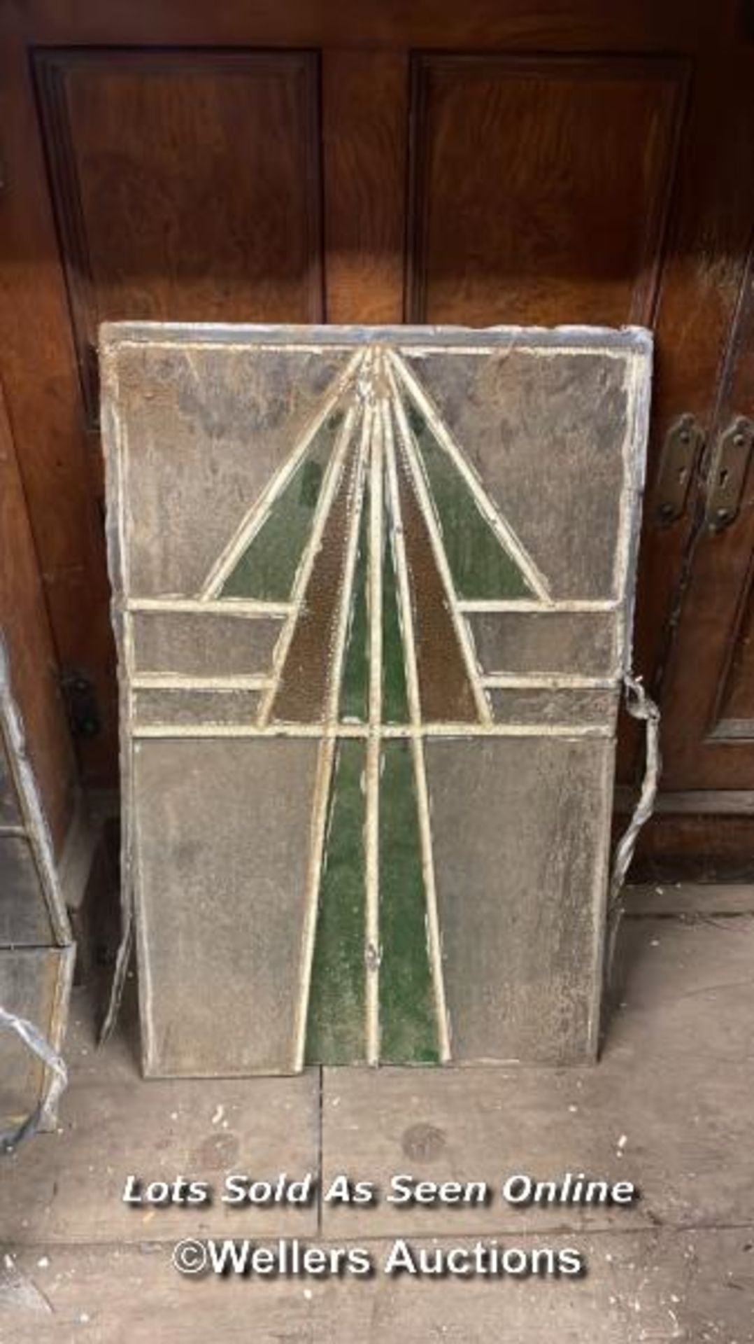 14X STAINED GLASS WINDOW PANES, ALL OF SIMILAR ART DECO DESIGN, FOR RESTORATION - Image 4 of 5