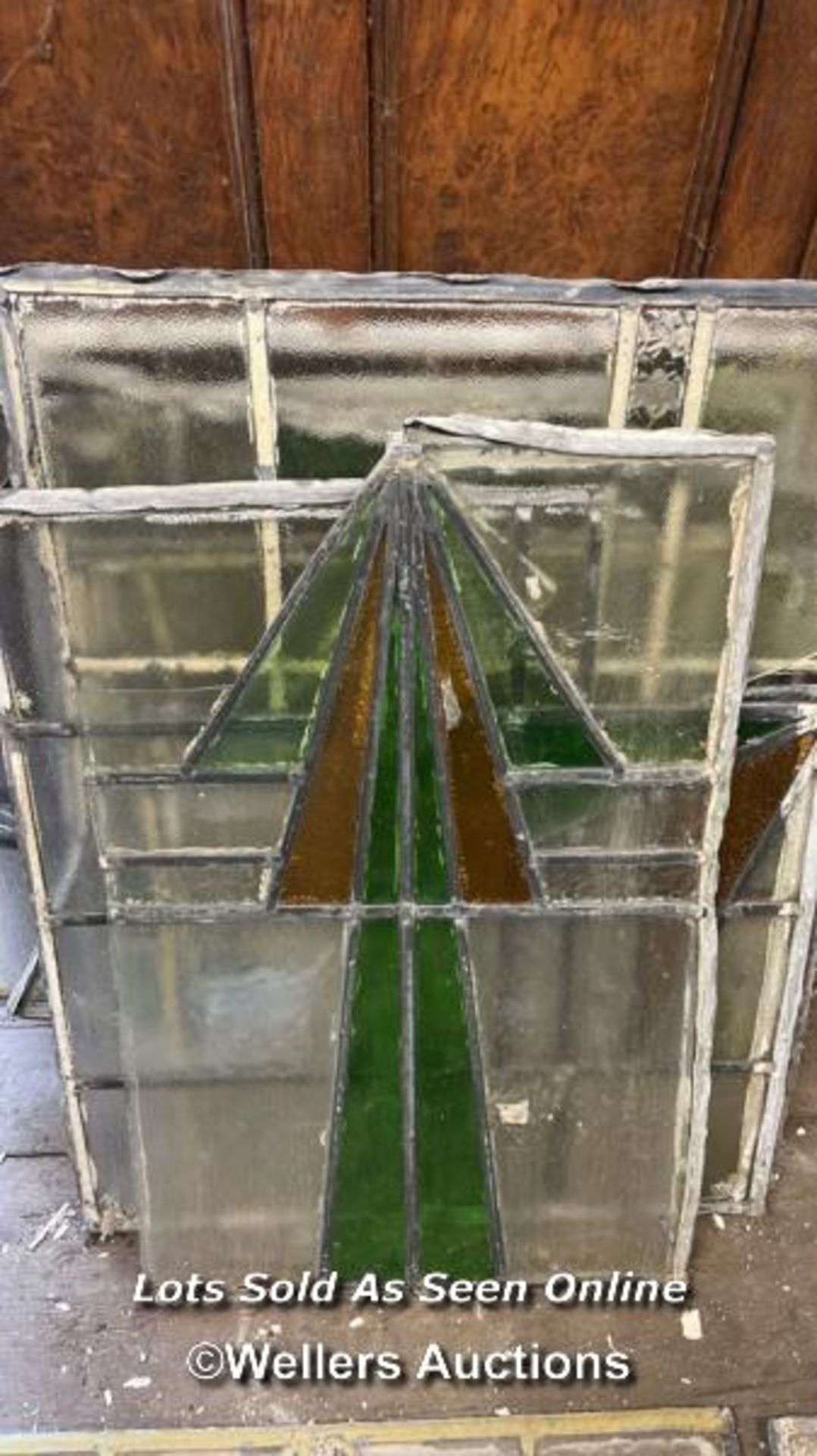 14X STAINED GLASS WINDOW PANES, ALL OF SIMILAR ART DECO DESIGN, FOR RESTORATION - Image 5 of 5