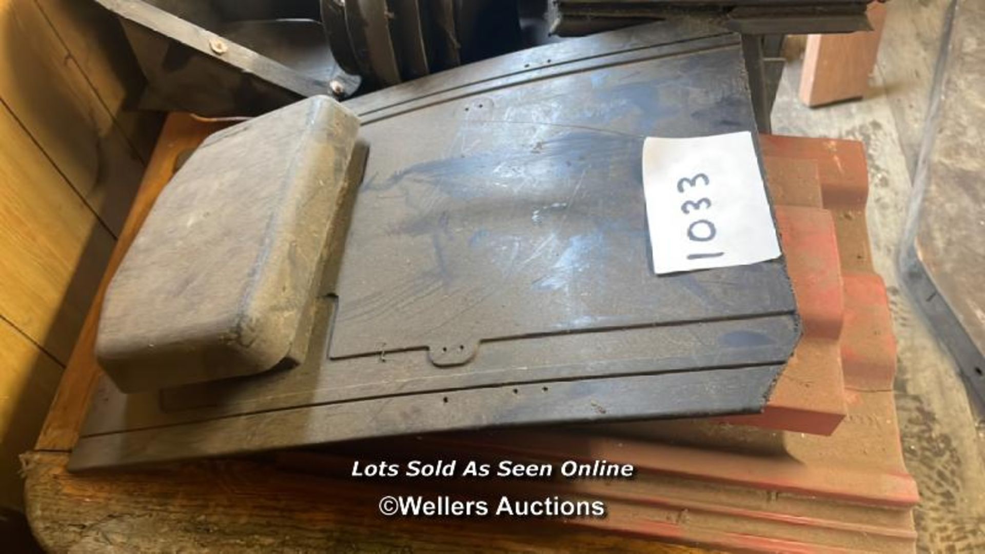 LARGE QUANTITY OF ROOF VENTS - Image 2 of 4