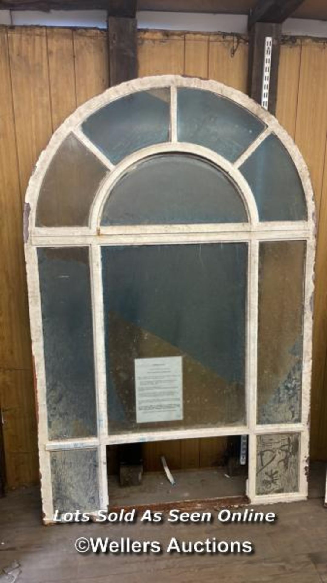 2X HEAVY ARCHED WINDOWS IN CAST IRON FRAMES, 191CM (H) X 124CM (W), RECLAIMED FROM 8 CHRUCH - Bild 2 aus 15