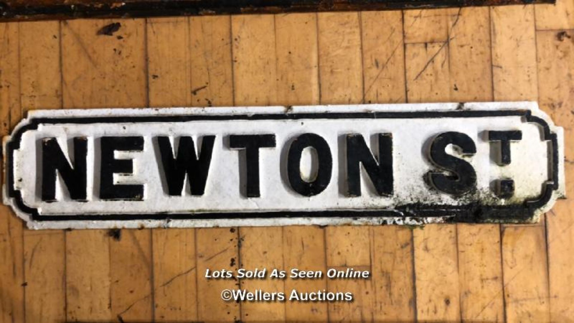 ORIGINAL CAST IRON "NEWTON ST" STREET SIGN, 83CM (W) X 18CM (H)