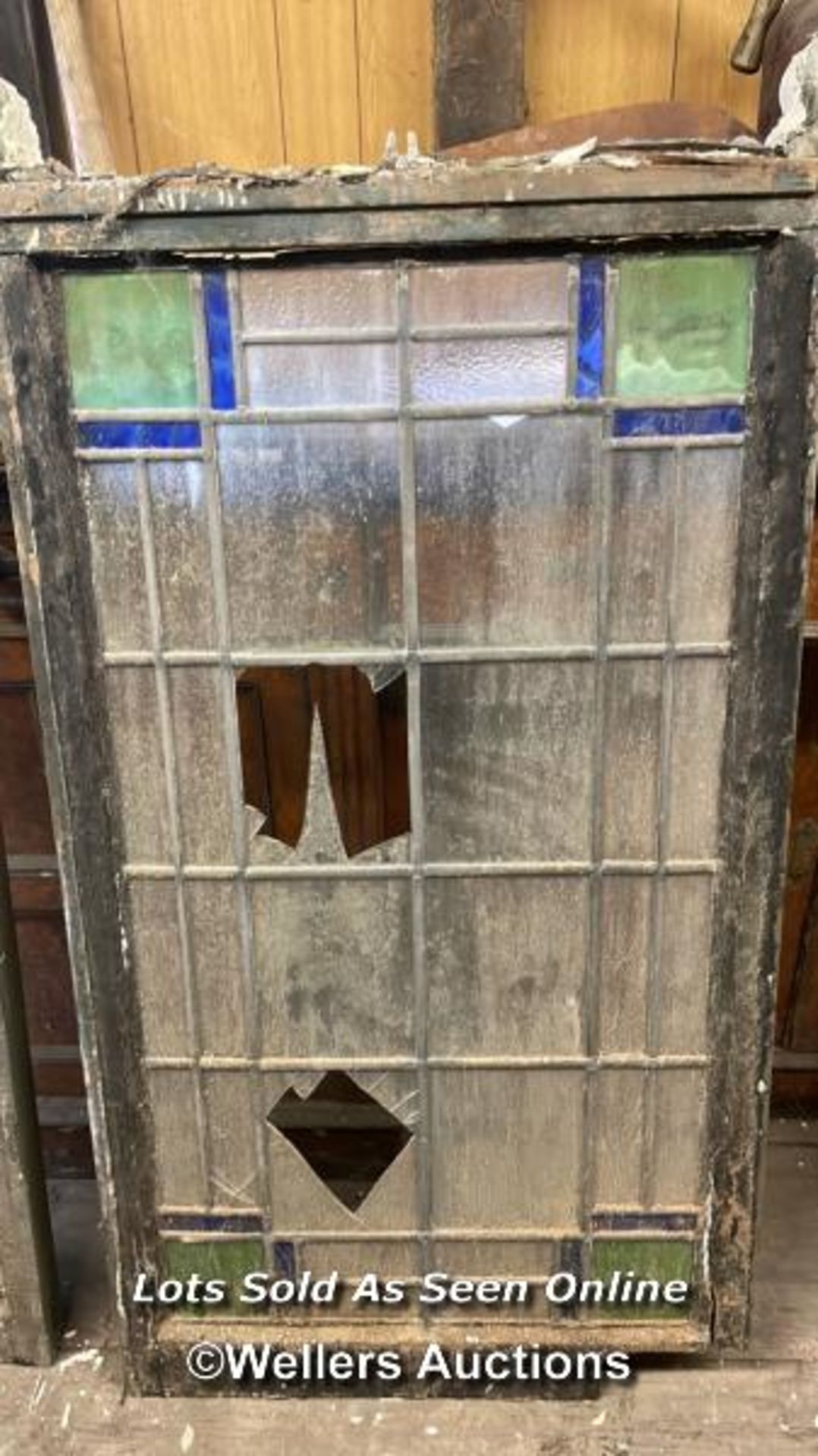 3X STAINED GLASS WINDOWS, 2X MATCHING FOR RESTORATION, OTHER IN GOOD CONDITION, LARGEST 81.5CM (H) X - Bild 5 aus 5