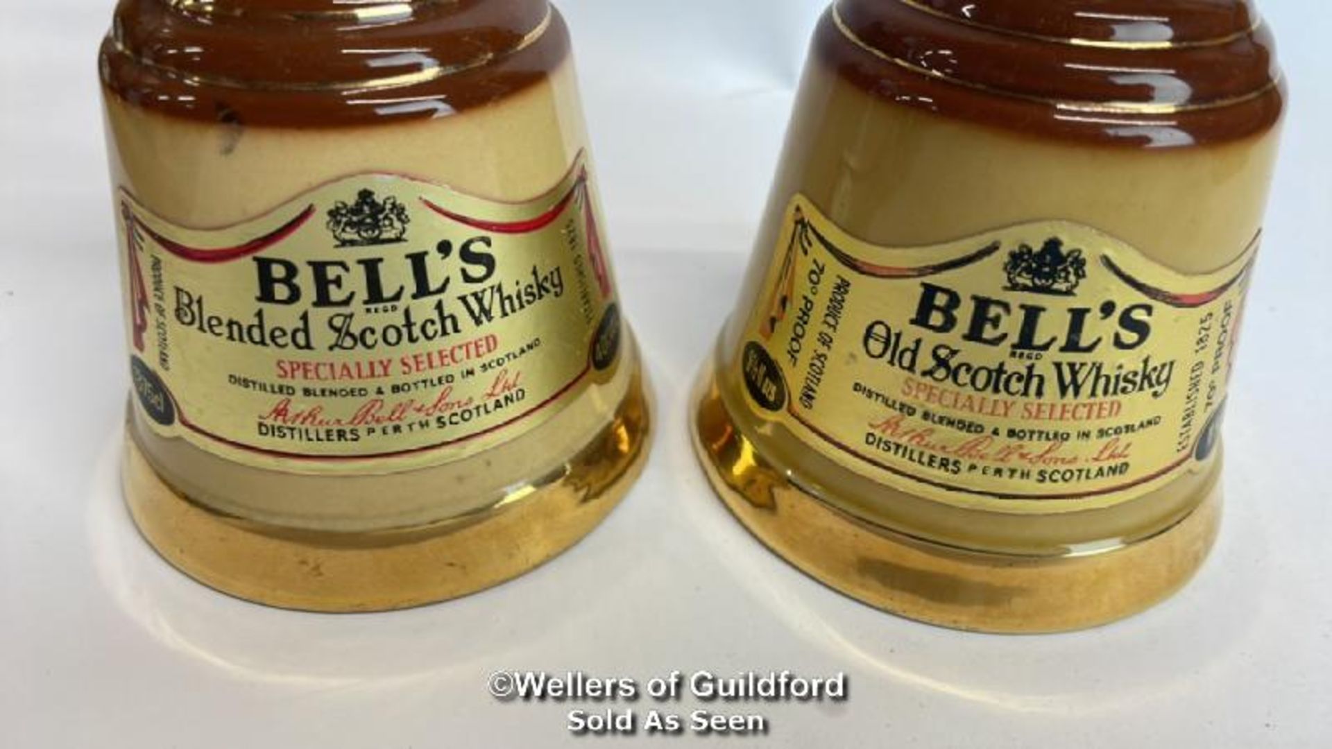 Two Bell's Specially Selected Blended Sotch Whisky, Bottles made by Wade, 18.75cl. 40% vol / - Image 4 of 10