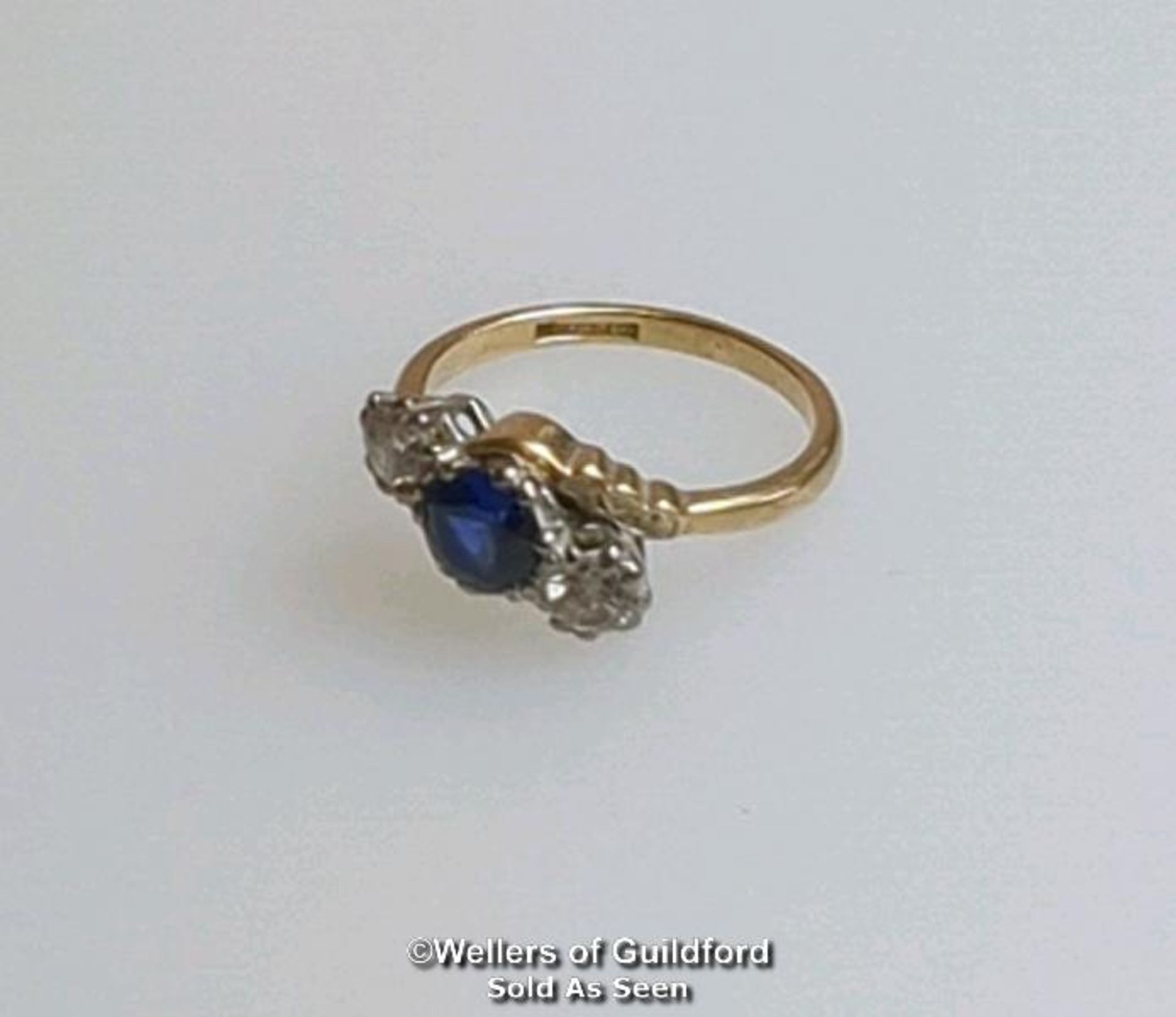 Synthetic sapphire and white sapphire three stone ring in a mount stamped 9ct gold. Ring size L. - Image 6 of 6