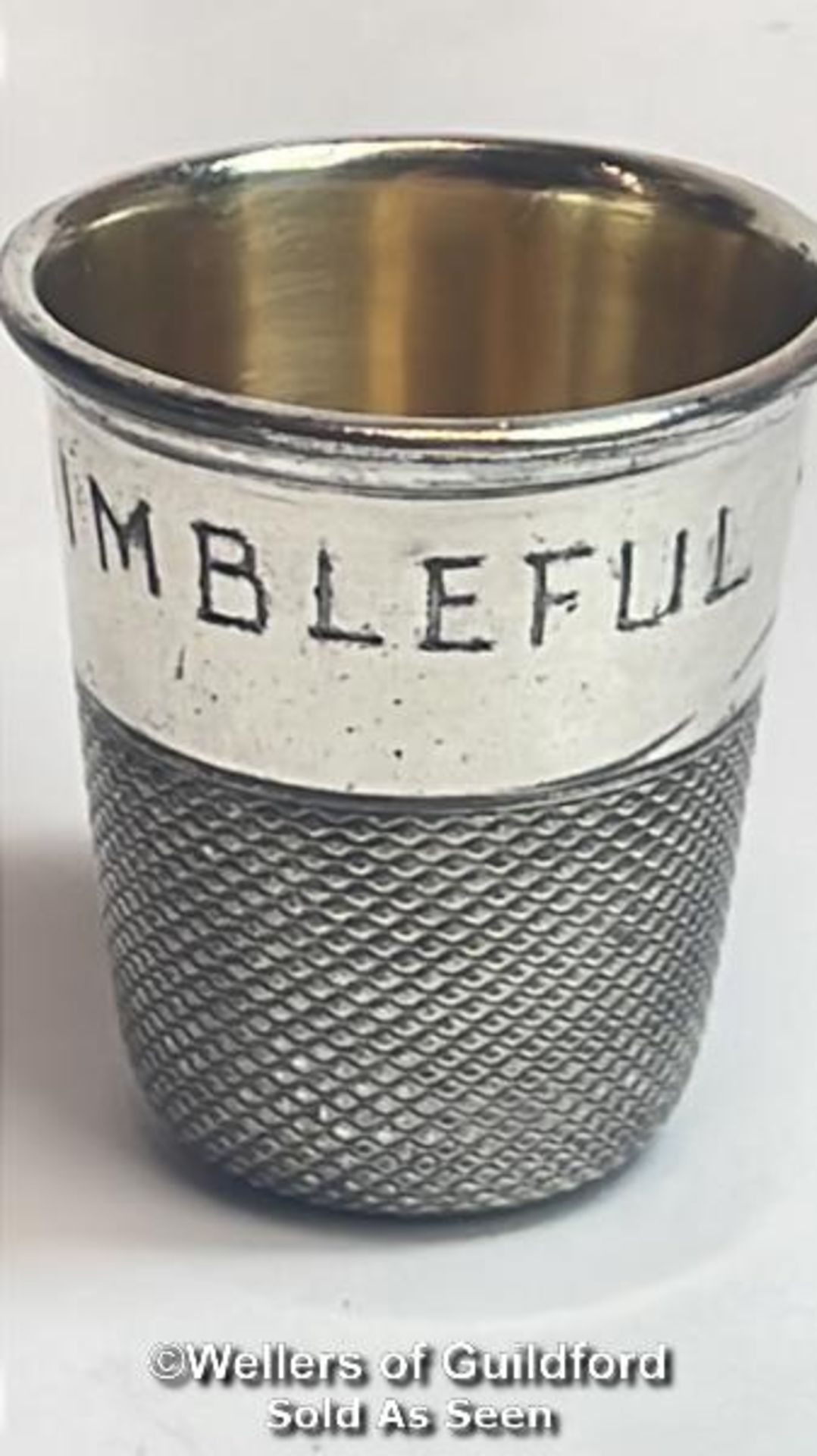 A pewter hip flask decorated with rifles by J.Purdy & Sons, novelty metal "thimble" shot glass and - Bild 8 aus 9