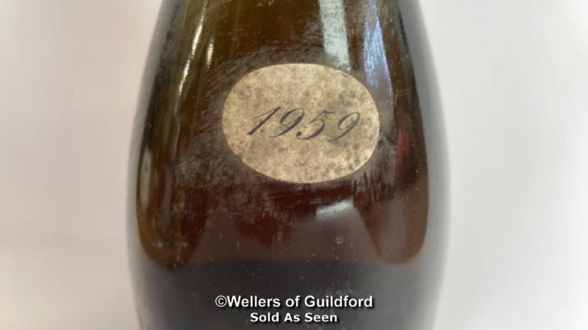 1959 Moulin Touchais Anjou L.Touchais Proprietaire, 73cl, 12% vol / Please see images for fill level - Image 10 of 14