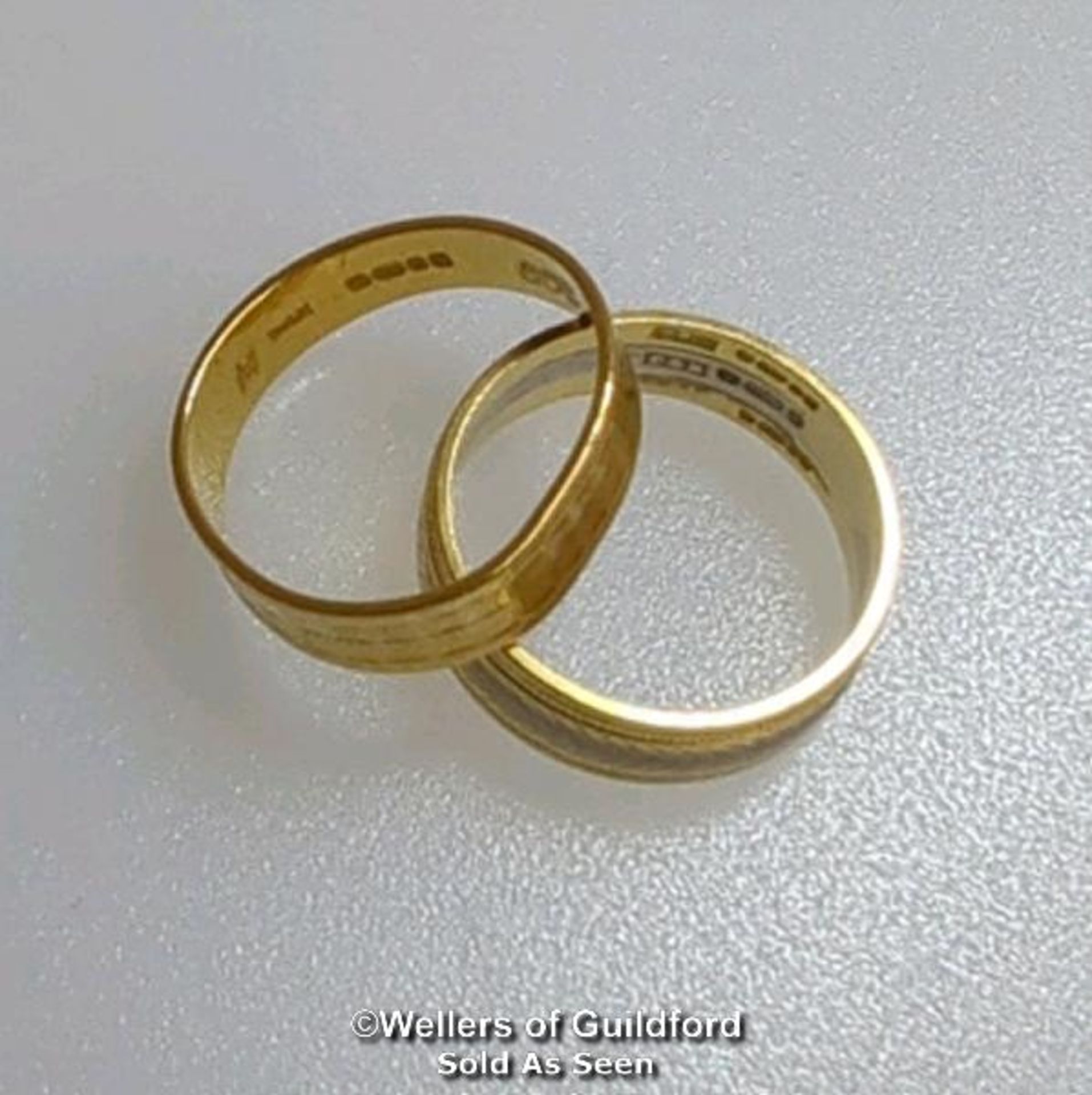 Two wedding bands. One hallmarked 22ct gold, London 1963, ring size M, gross weight 2.81g. The other - Image 2 of 4