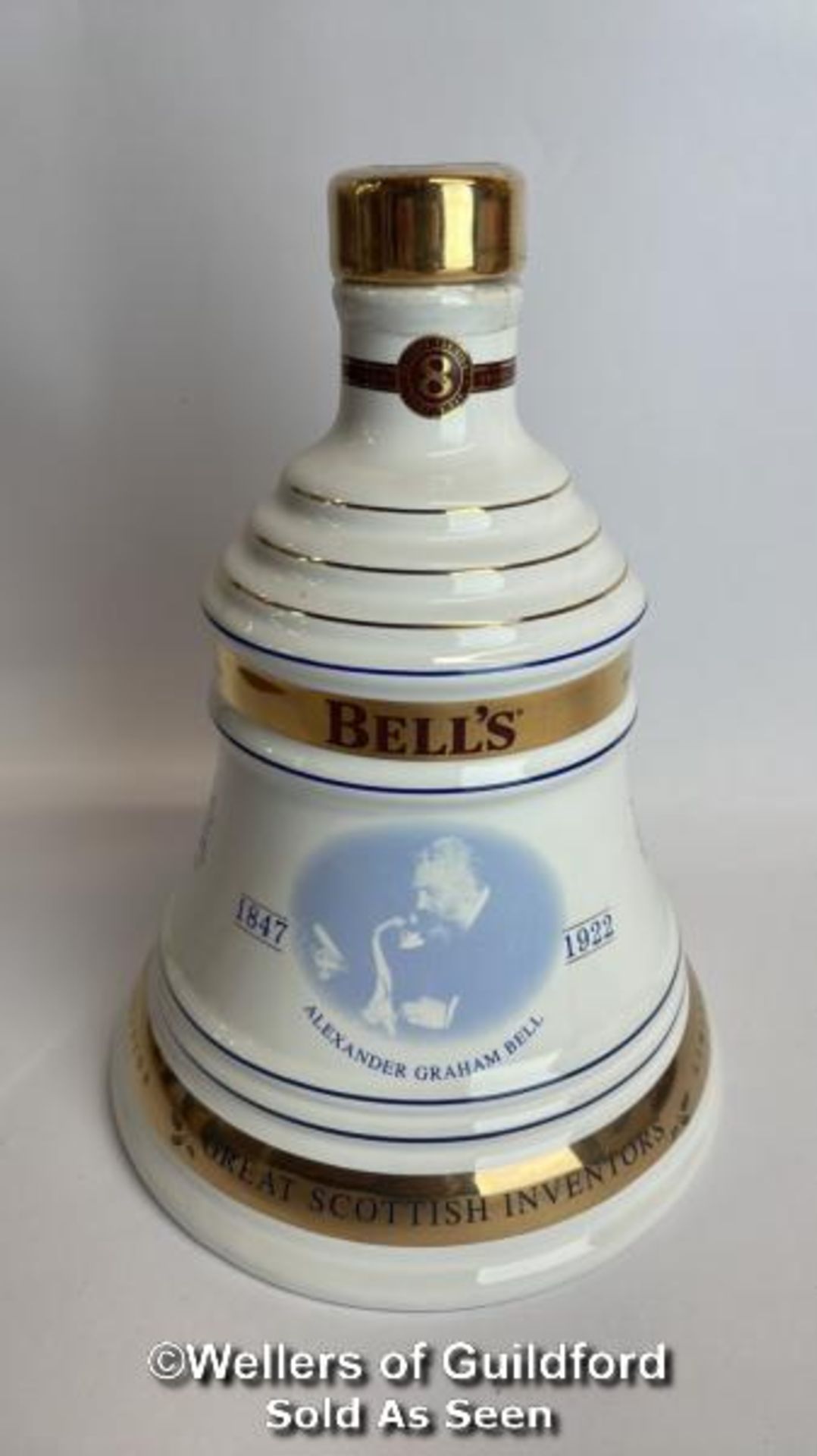 Bell's 2001 Old Scotch Whisky Limited Edition Christmas Decanter, Aged 8 Years, Brand New and Boxed, - Image 8 of 10