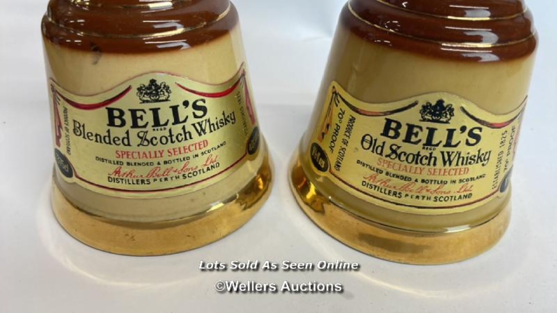 Two Bell's Specially Selected Blended Sotch Whisky, Bottles made by Wade, 18.75cl. 40% vol / - Image 3 of 10