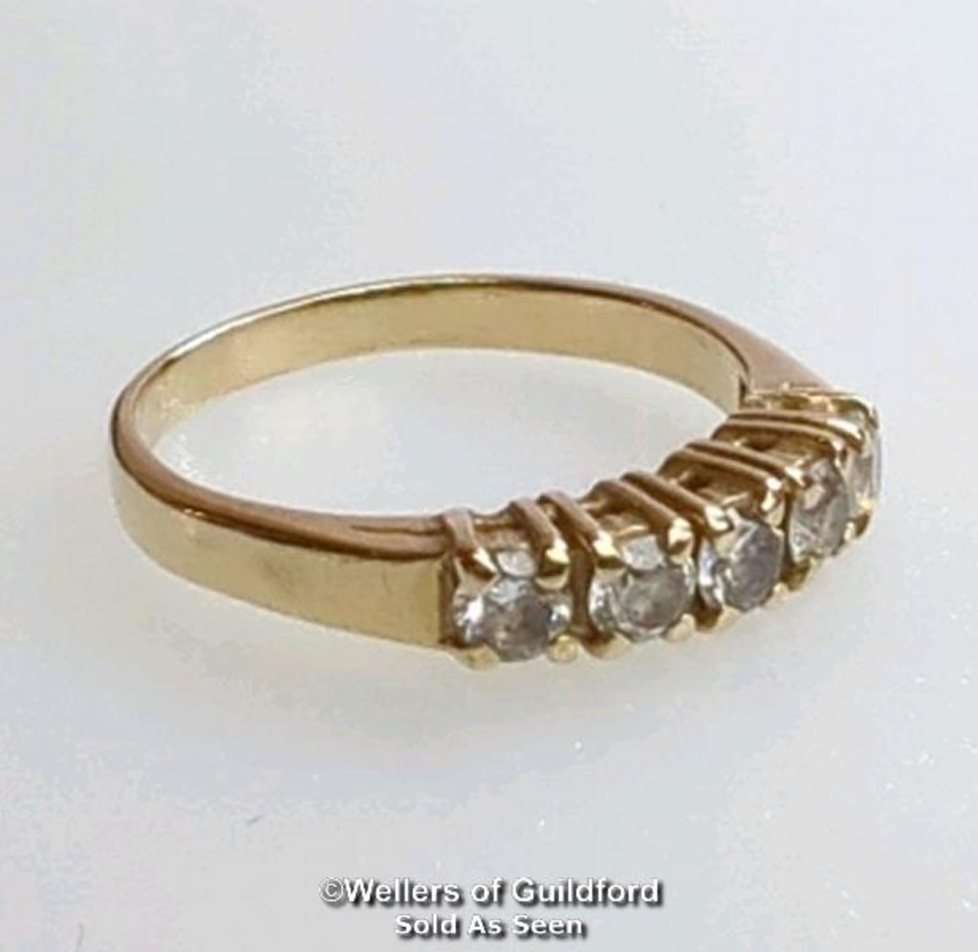 Five stone cubic zirconia ring in hallmarked 9ct gold. Diameter of stones 3.2mm. Ring size R1/2. - Image 5 of 6