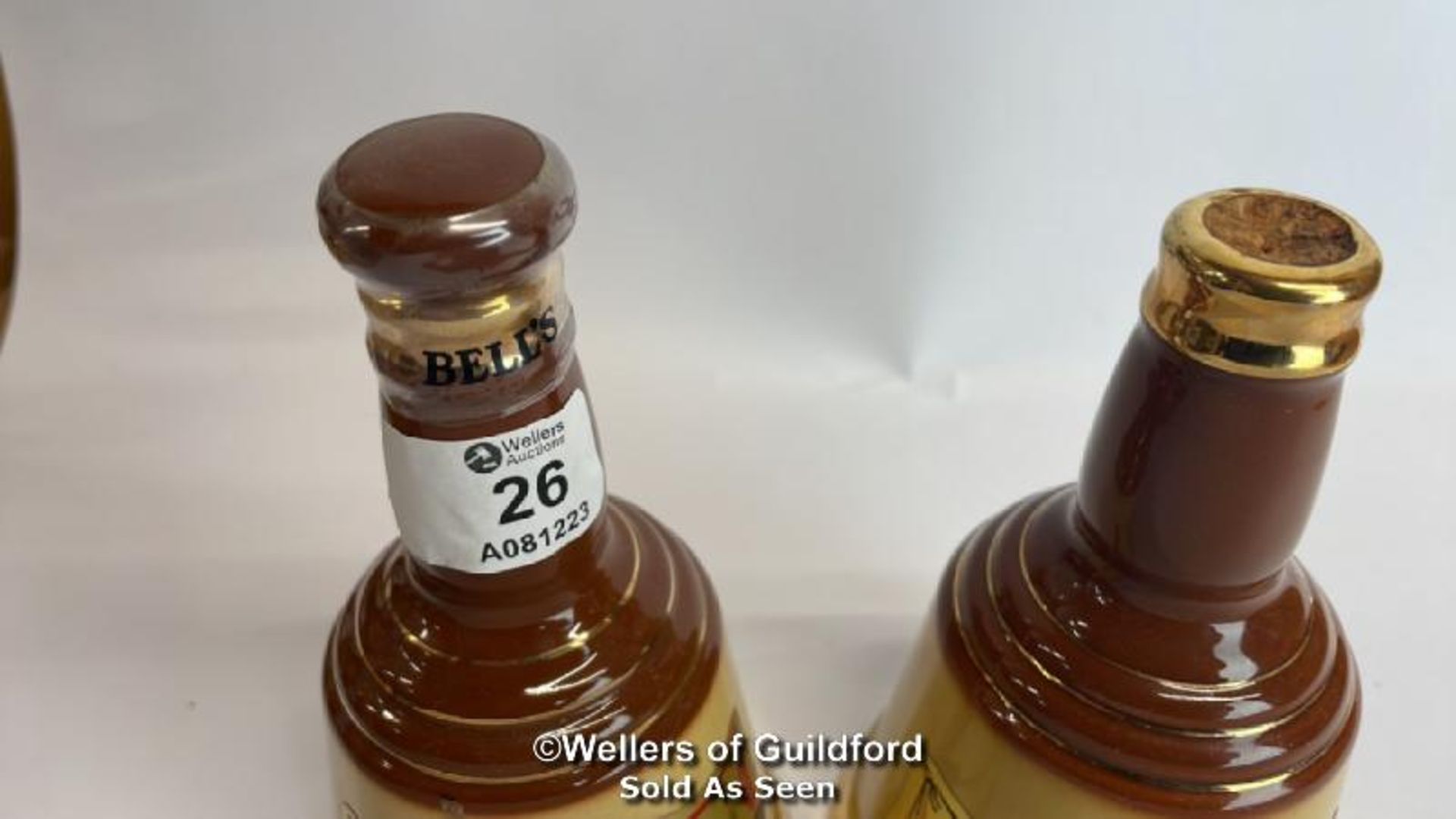 Two Bell's Specially Selected Blended Sotch Whisky, Bottles made by Wade, 18.75cl. 40% vol / - Image 6 of 10
