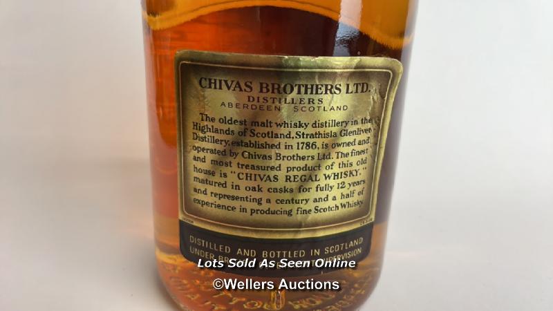 Chivas Regal Blended Scotch Whisky, Aged 12 years, 1L, 86 Proof / Please see images for fill level - Image 5 of 6