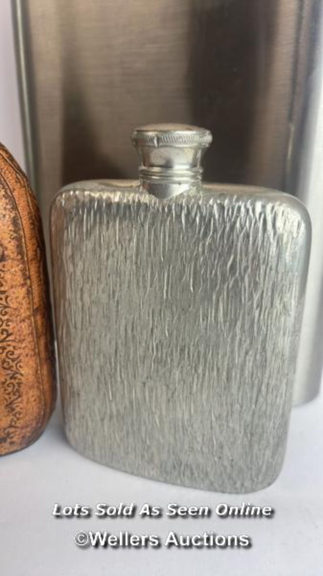 Six hip flasks, inc.Large 64oz, Electronic plated, and Pewter - Bild 5 aus 6
