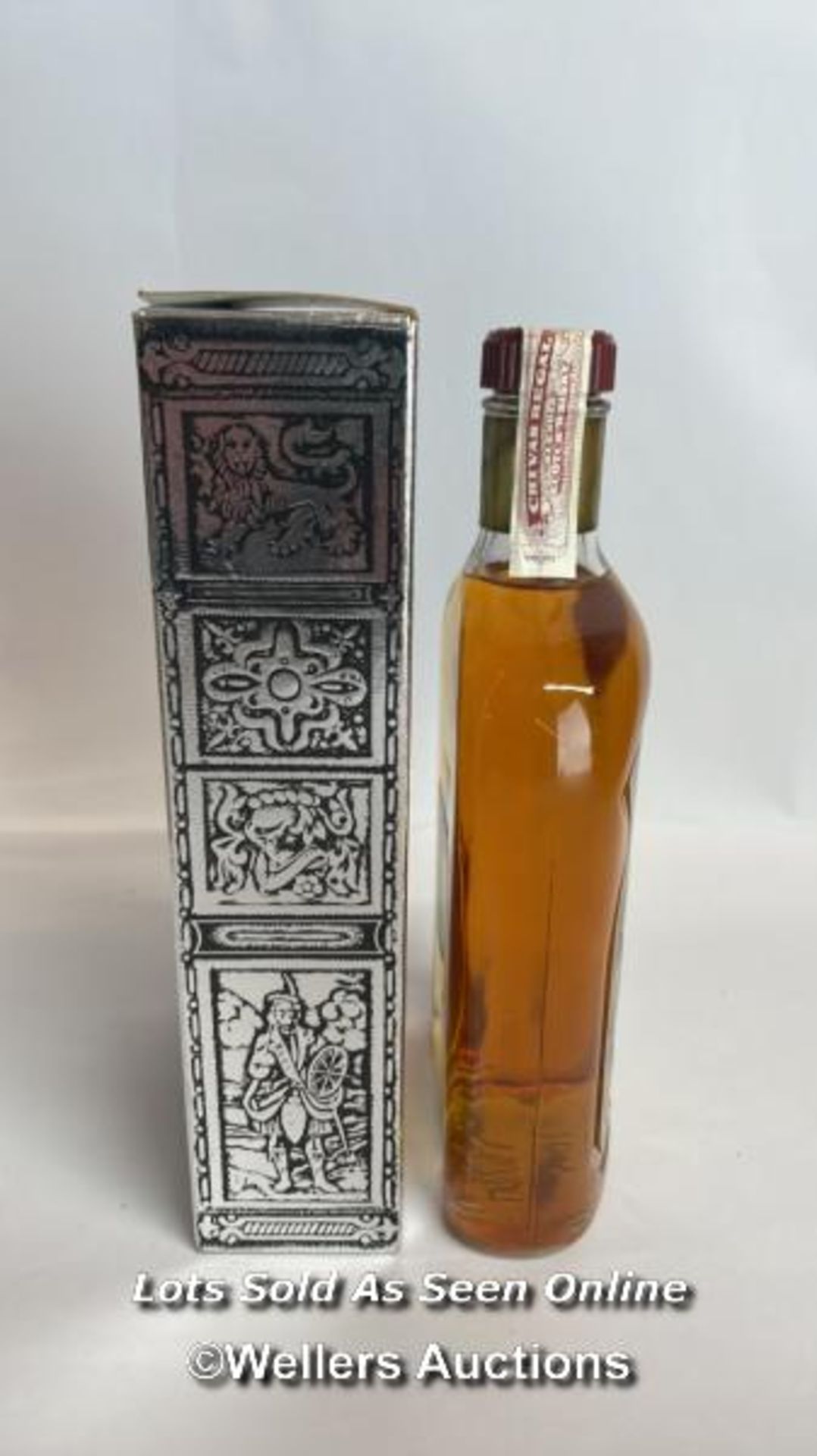 Chivas Regal Blended Scotch Whisky, Aged 12 Years, 50cl, 43% vol, In original box / Please see - Image 3 of 6