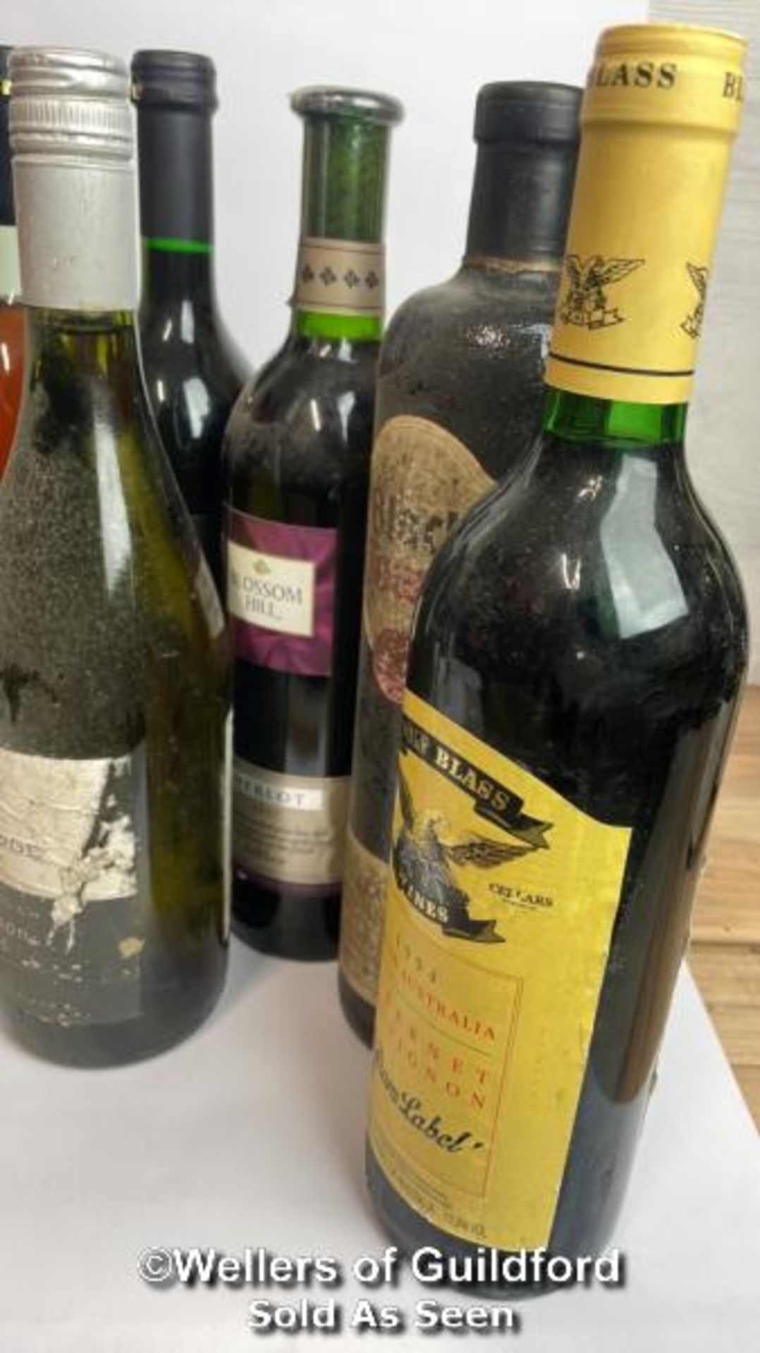 Twelve assorted bottles inc. Campo Viejo, Red Mulled Wie, 1994 Wolf Blass Yellow Label and more / - Image 2 of 6