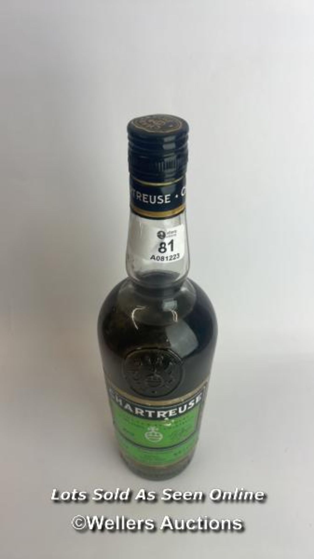 Chartreuse Liquer, 70cl, 55% vol / Please see images for fill level and general condition. Please be - Image 5 of 6