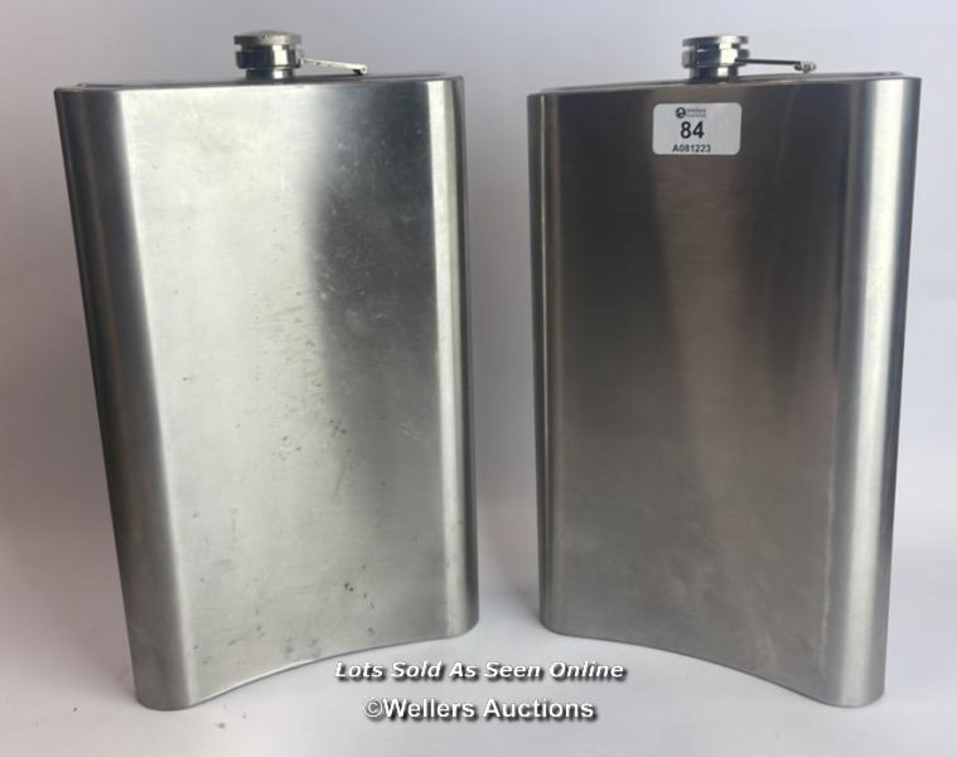 Six hip flasks, inc.Large 64oz, Electronic plated, and Pewter - Image 6 of 6