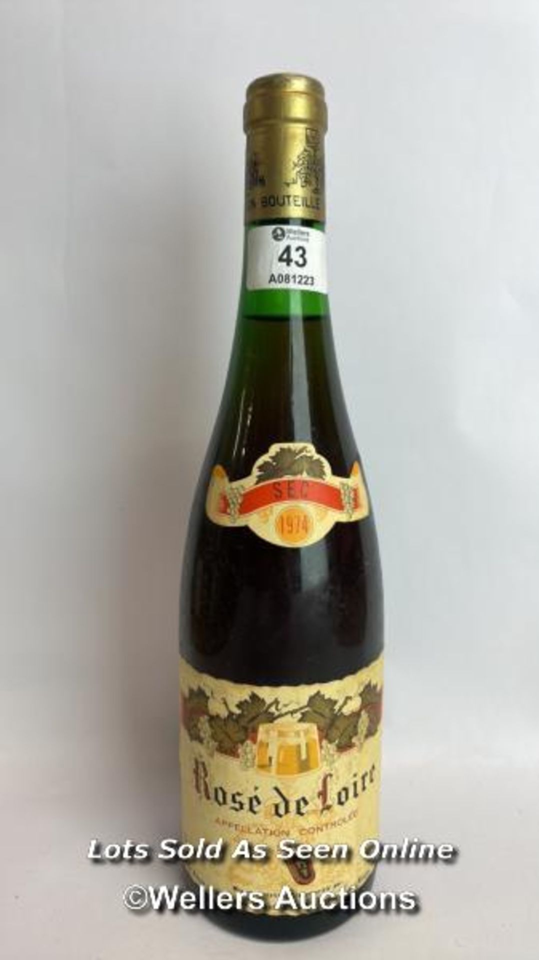 1974 Rose De Loire, 73cl, No vol indicated / Please see images for fill level and general condition.