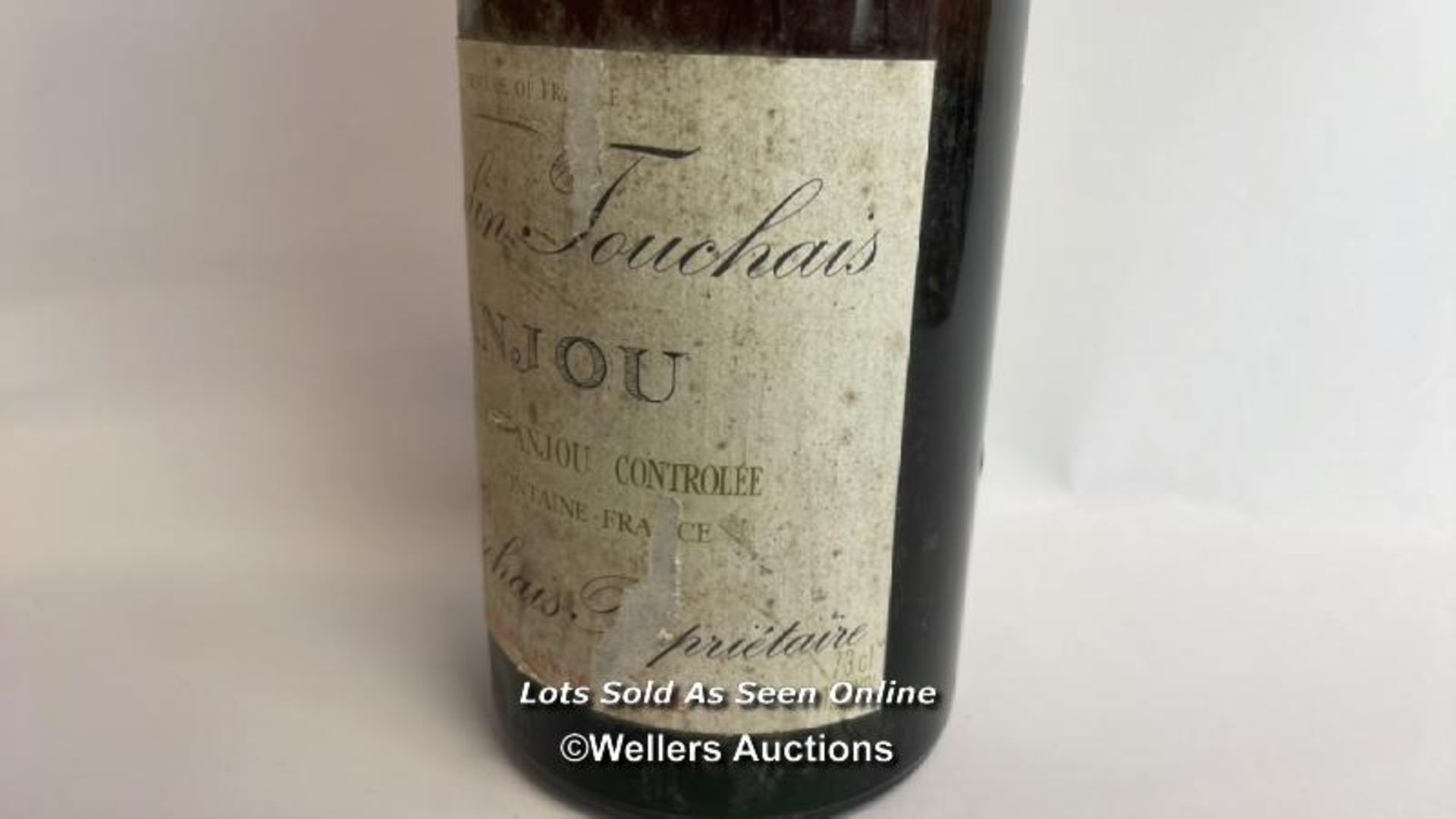 1959 Moulin Touchais Anjou L.Touchais Proprietaire, 73cl, 12% vol / Please see images for fill level - Image 7 of 14