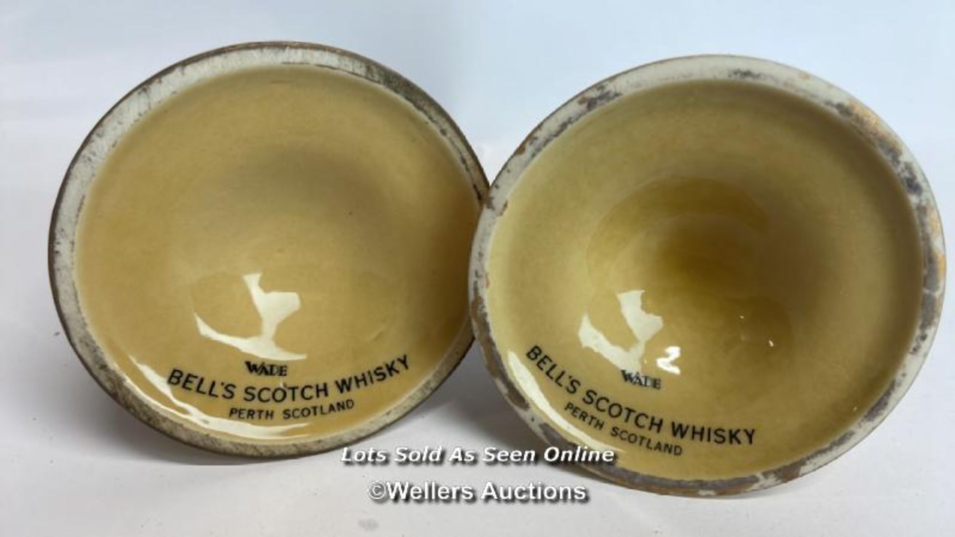 Two Bell's Specially Selected Blended Sotch Whisky, Bottles made by Wade, 18.75cl. 40% vol / - Image 7 of 10