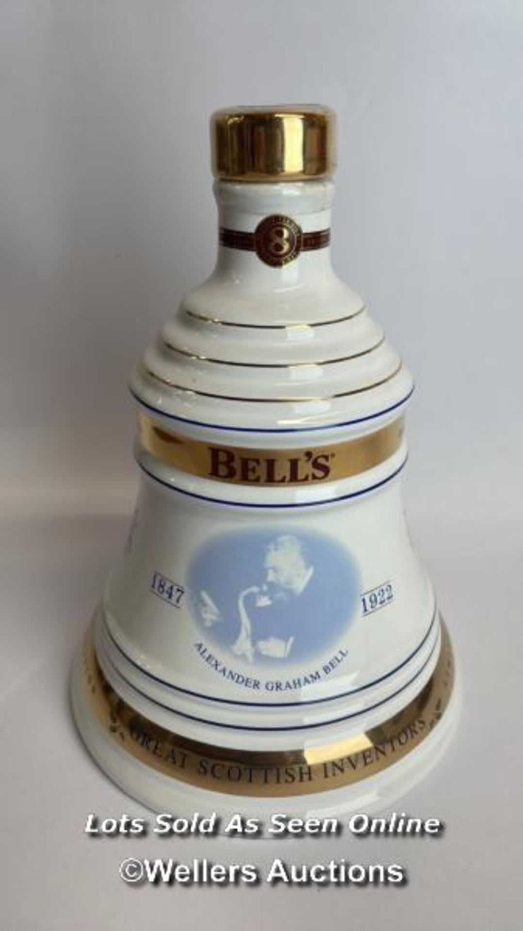 Bell's 2001 Old Scotch Whisky Limited Edition Christmas Decanter, Aged 8 Years, Brand New and Boxed, - Image 7 of 10