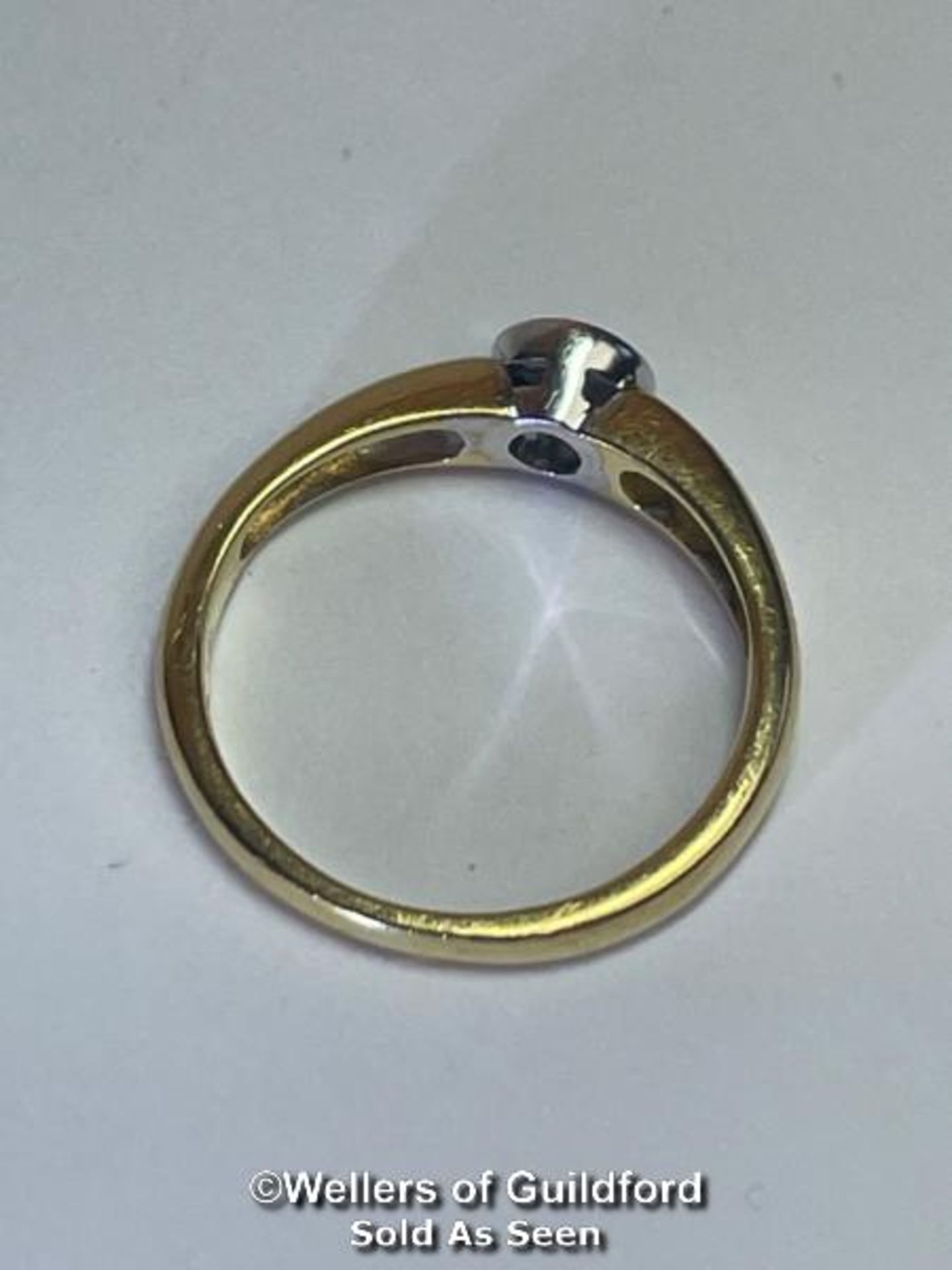 Diamond solitaire ring in hallmarked 18ct gold. Estimated diamond weight 0.23ct, colour J-K, clarity - Bild 3 aus 5