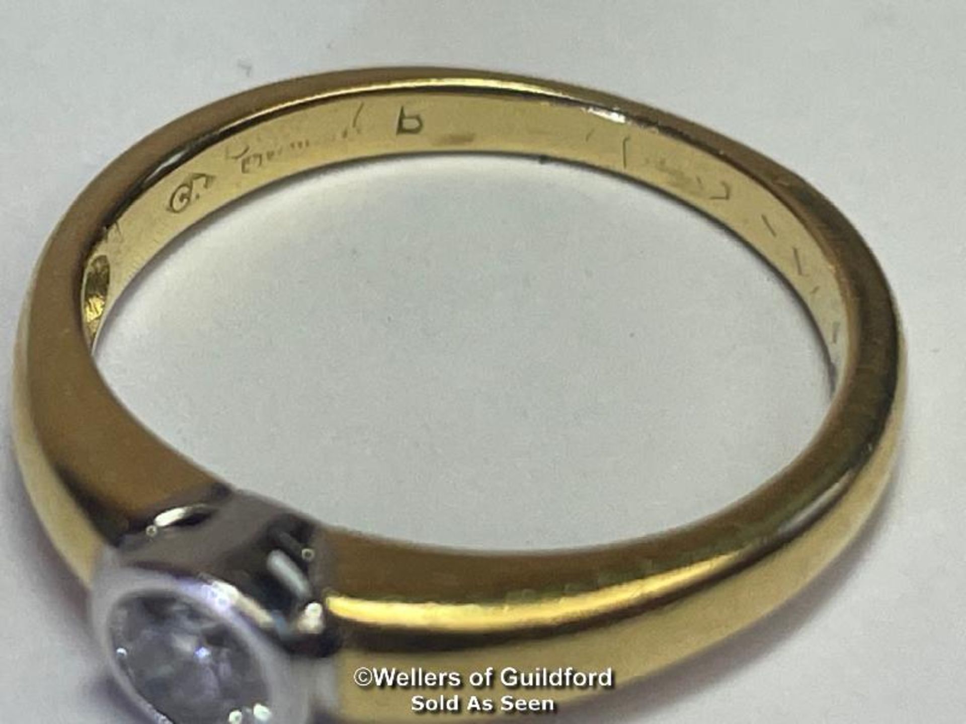Diamond solitaire ring in hallmarked 18ct gold. Estimated diamond weight 0.23ct, colour J-K, clarity - Bild 4 aus 5