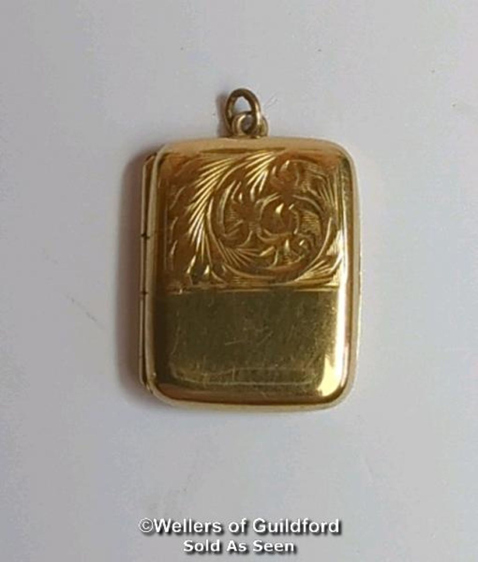 Two locket pendants: one 9ct gold oval locket with engraved front, hallmarked on bail, dimensions - Image 7 of 10
