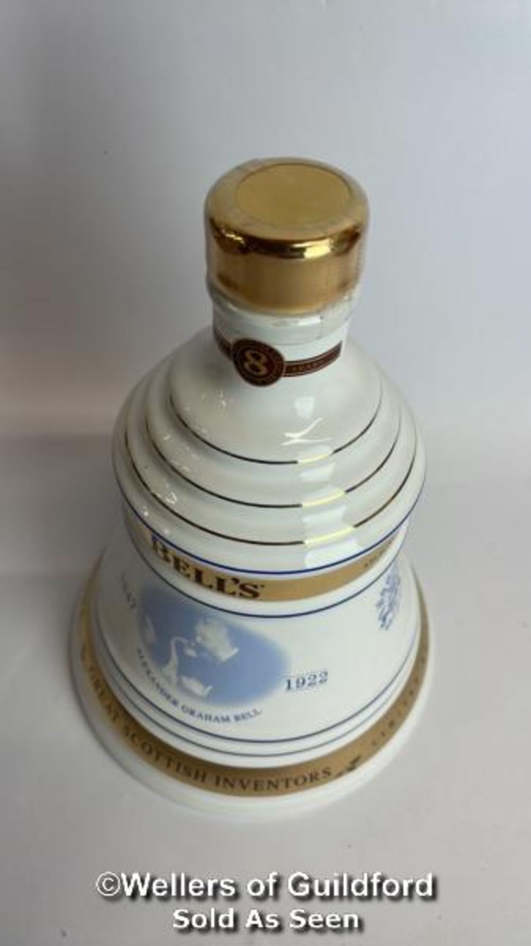 Bell's 2001 Old Scotch Whisky Limited Edition Christmas Decanter, Aged 8 Years, Brand New and Boxed, - Image 8 of 10