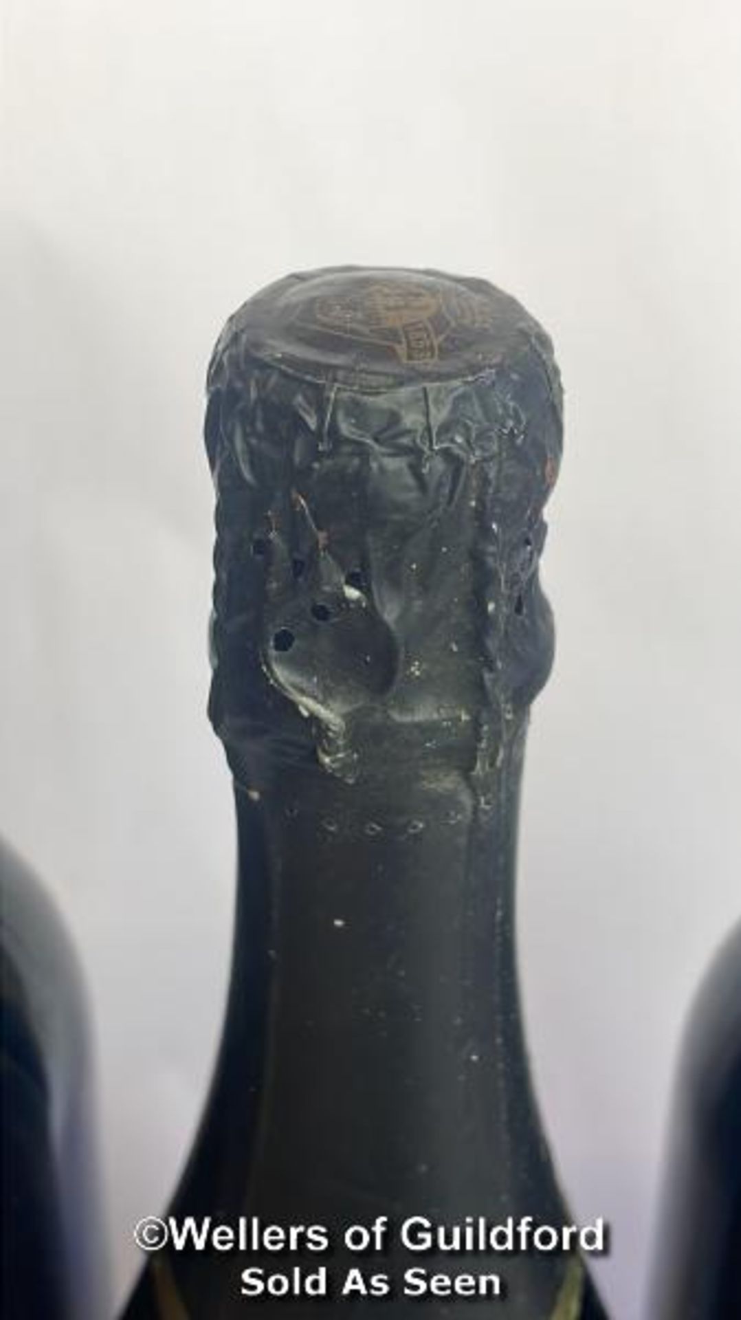 Three bottles of Hardys, 1998 Cabernet Shiraz Merlot, 2002 Shiraz Cabernet Sauvignon, and Crest NV - Image 3 of 8