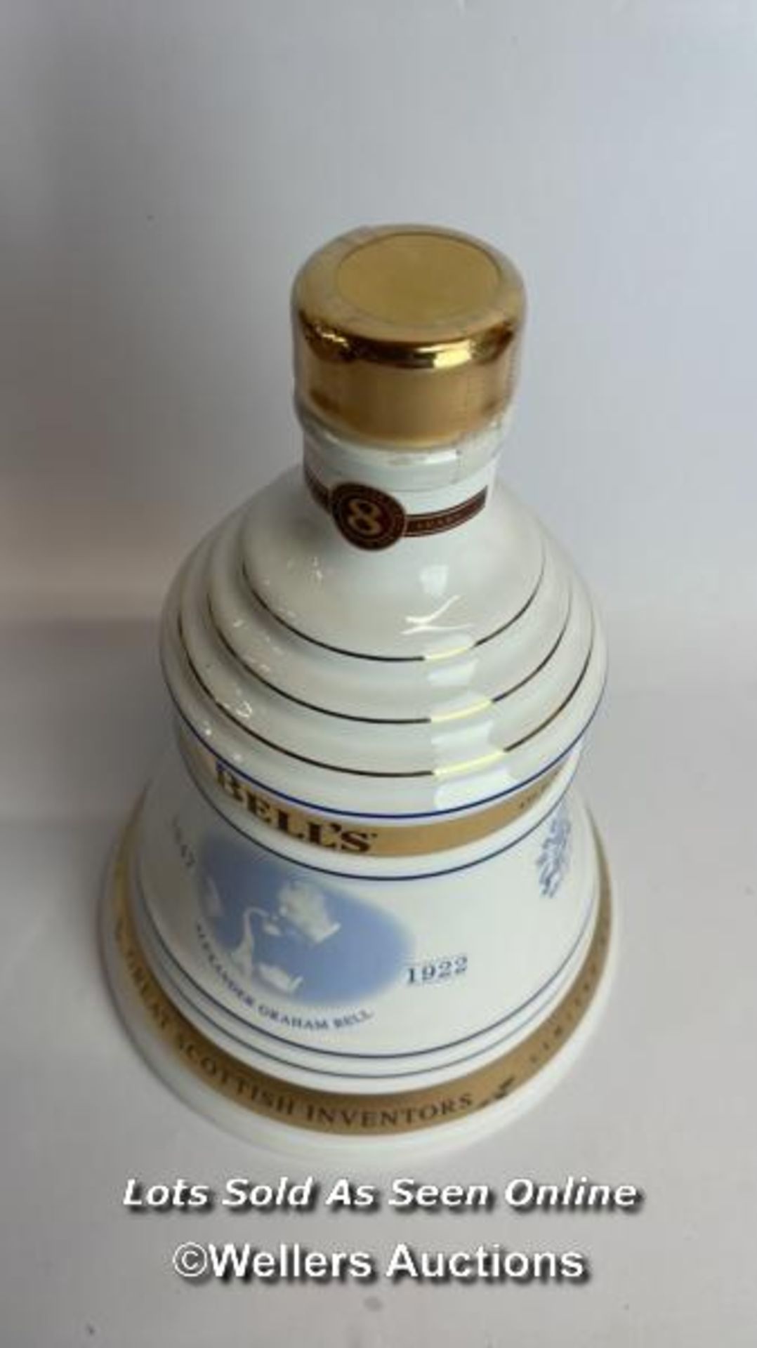 Bell's 2001 Old Scotch Whisky Limited Edition Christmas Decanter, Aged 8 Years, Brand New and Boxed, - Image 9 of 10