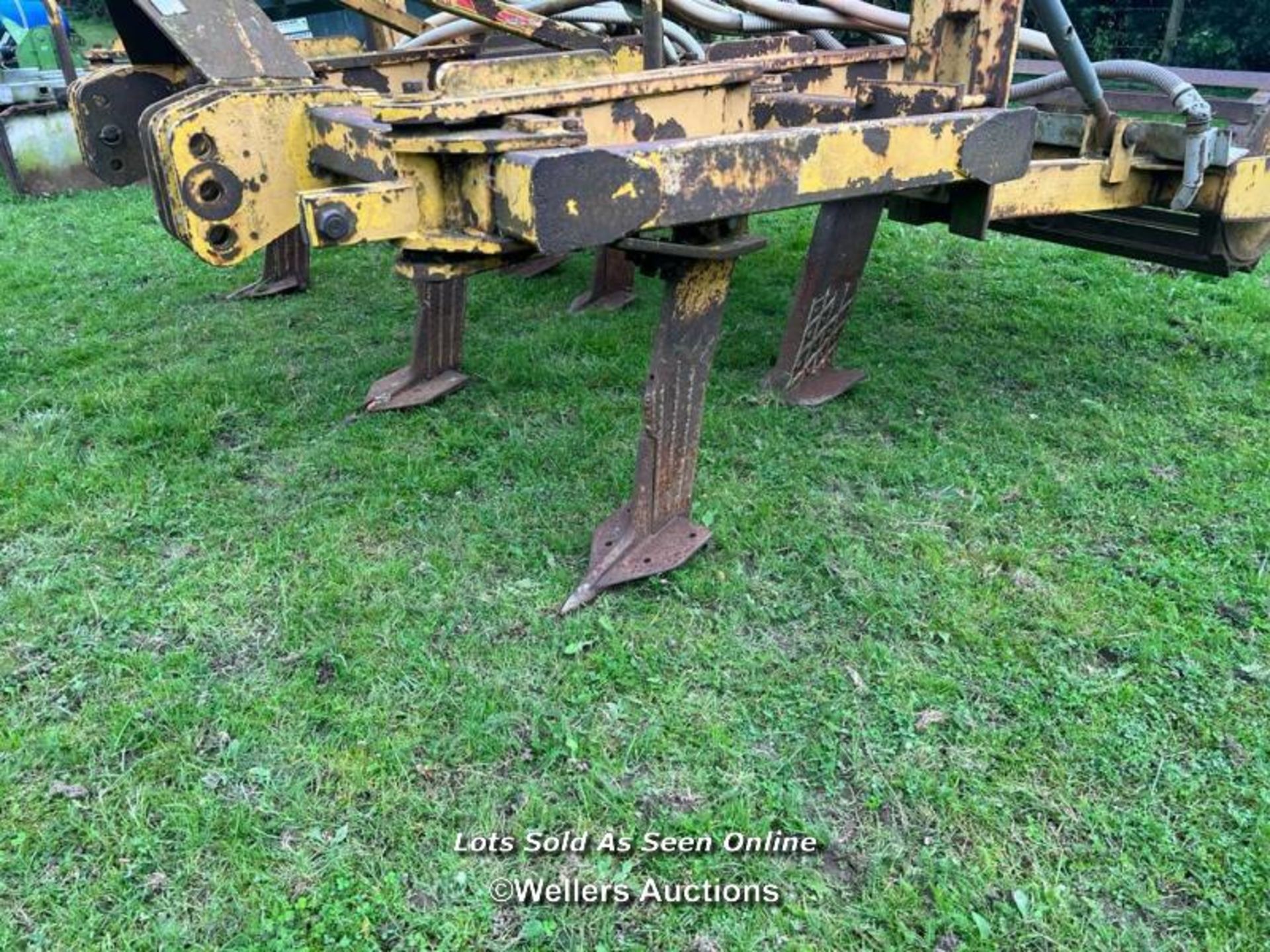 WJ COOPER TOP SOILER, FLAT LIFT, SUBSOILER, COMES WIT SWIVEL LEGS, DONE LITTLE WORK / ITEM LOCATED - Image 2 of 3