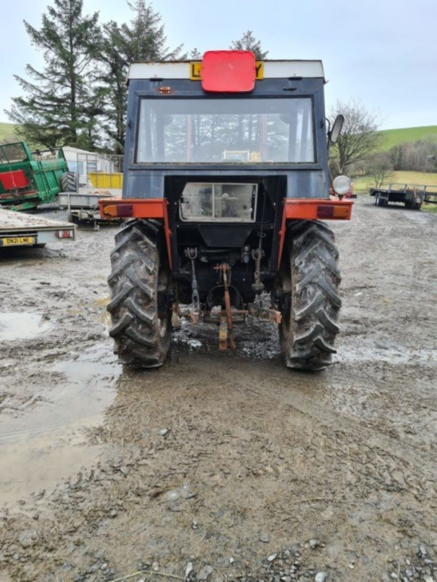 ZETOR 5011 TRACTOR WITH LOADER - Image 3 of 12